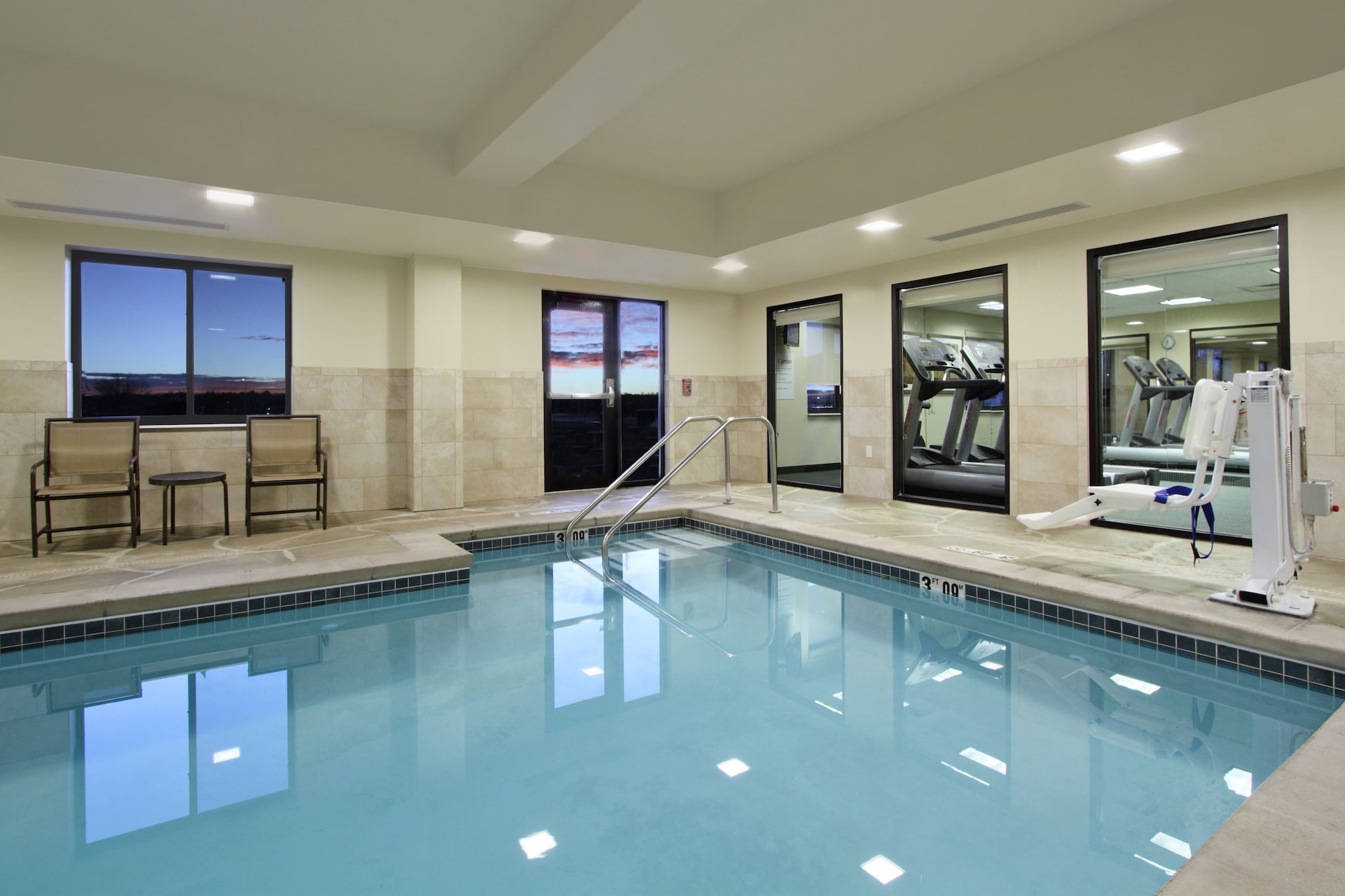 Holiday Inn Express Hotel & Suites Colorado Springs - First & Main