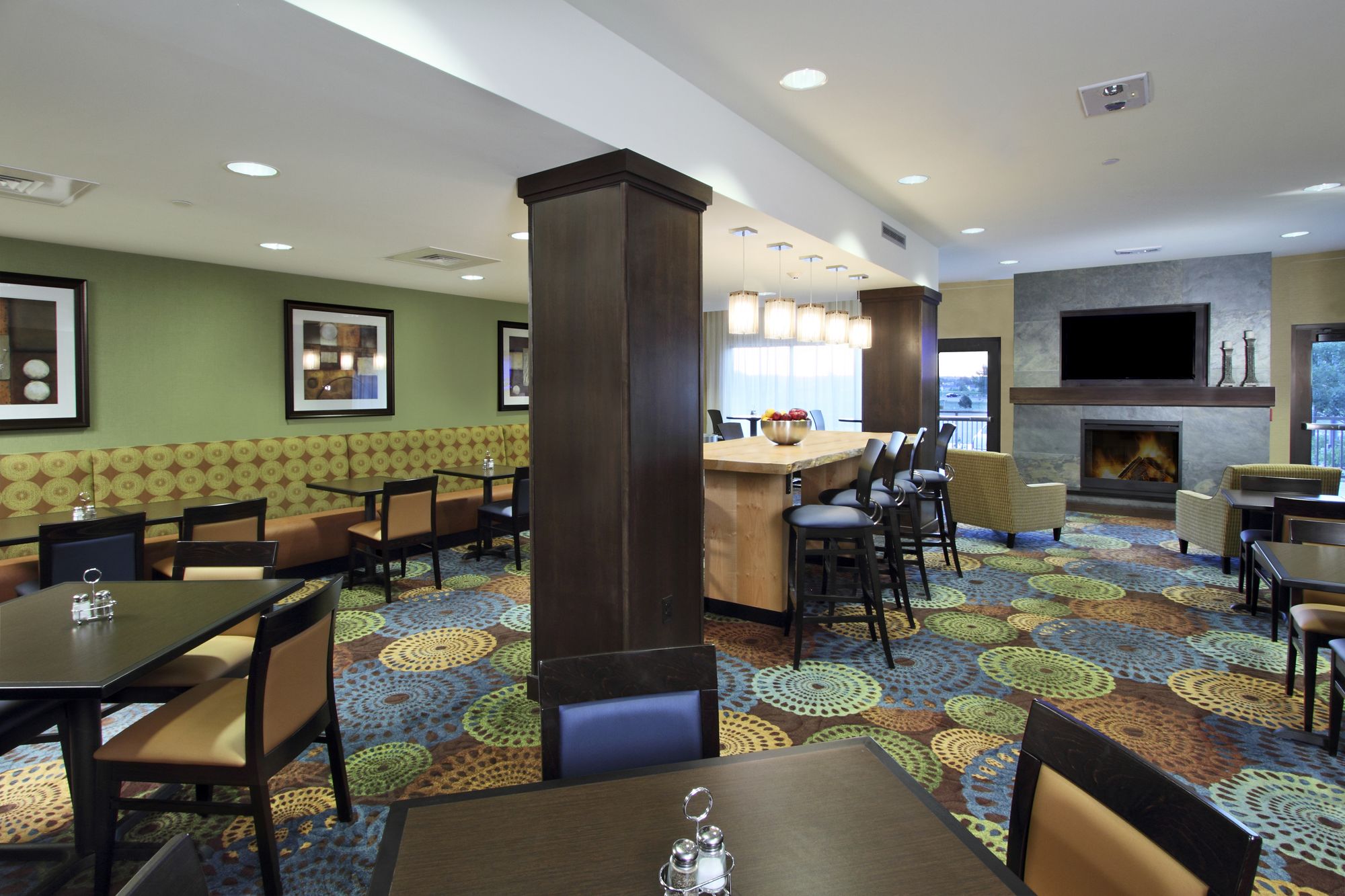 Holiday Inn Express Hotel & Suites Colorado Springs - First & Main