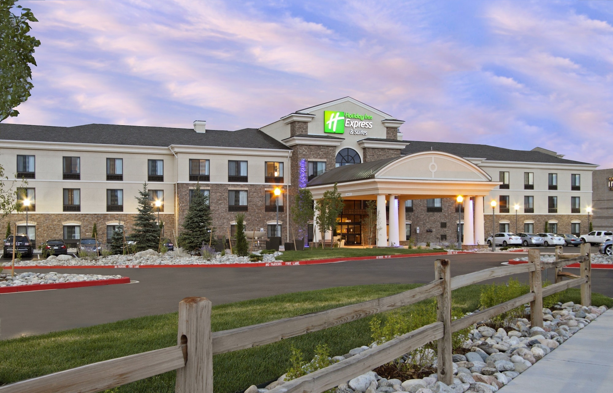 Holiday Inn Express Hotel & Suites Colorado Springs - First & Main