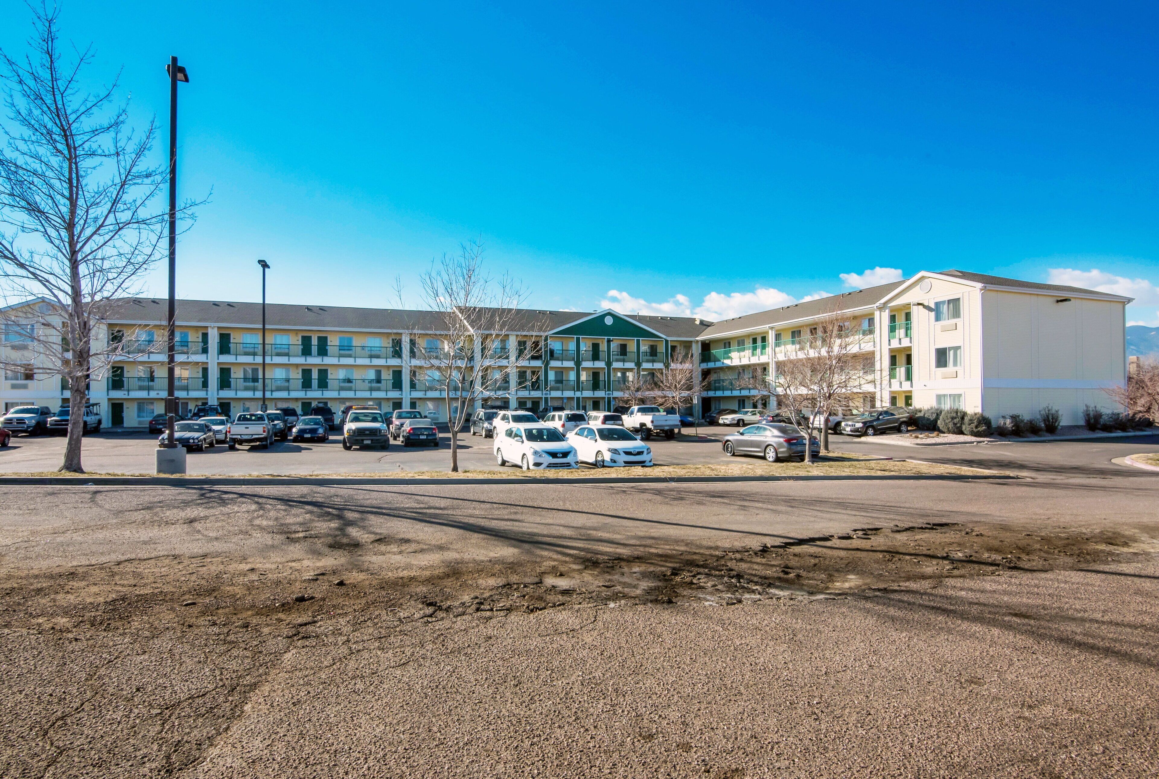 HomeTowne Studios Colorado Springs - Airport