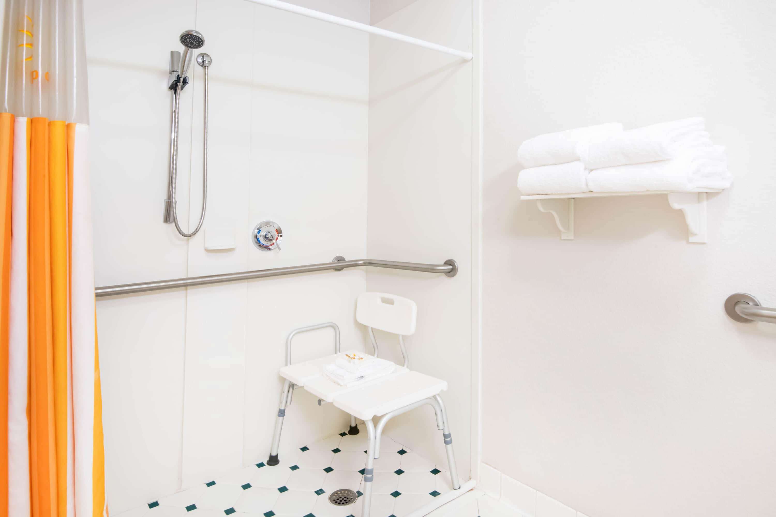La Quinta Inn & Suites by Wyndham Colorado Springs South AP