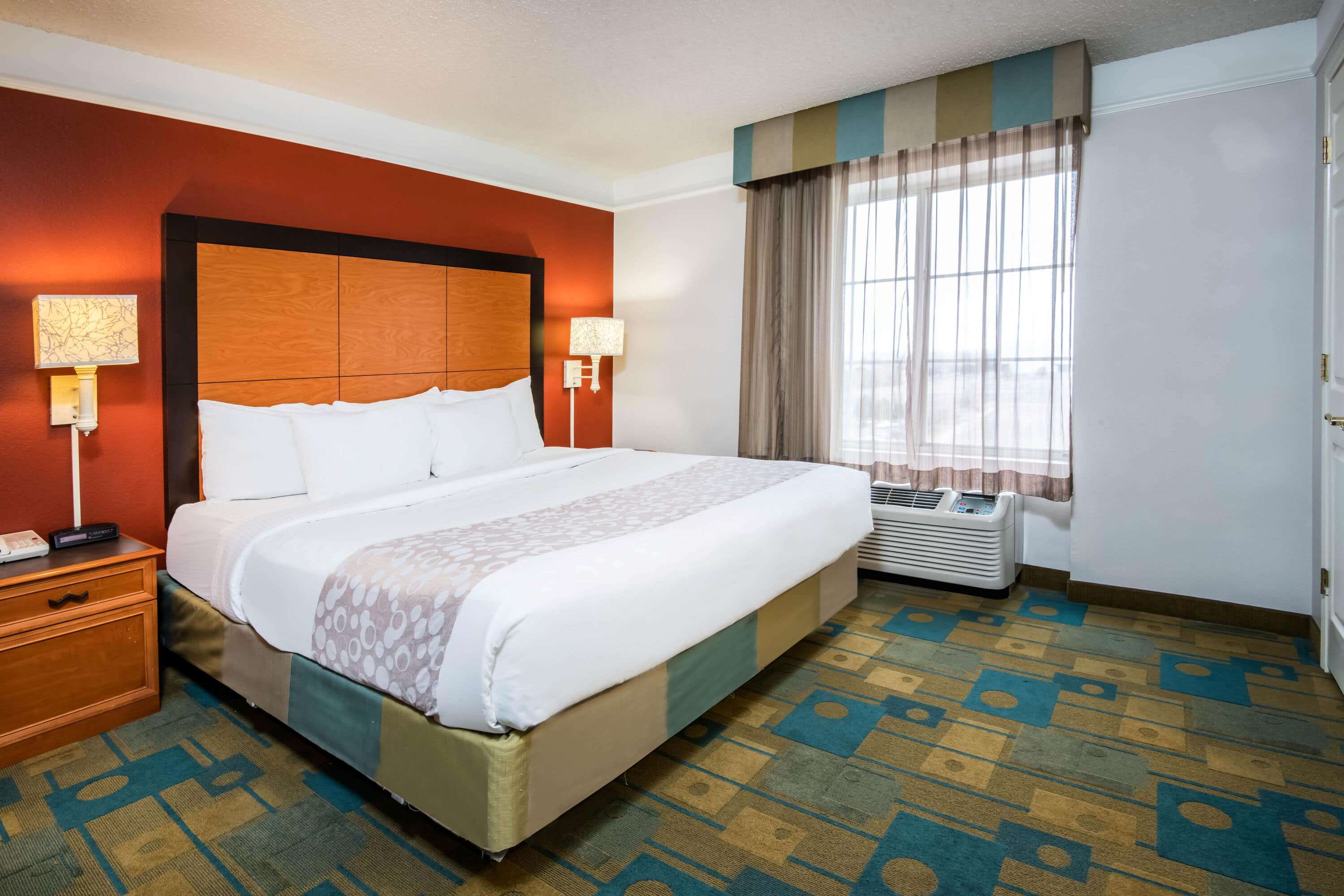 La Quinta Inn & Suites by Wyndham Colorado Springs South AP