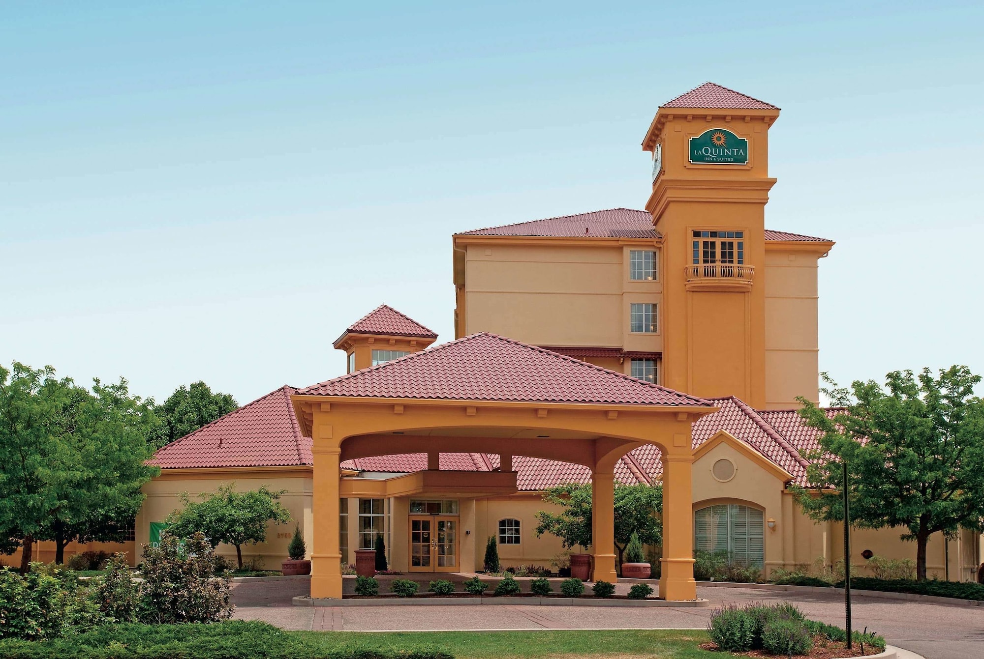 La Quinta Inn & Suites by Wyndham Colorado Springs South AP