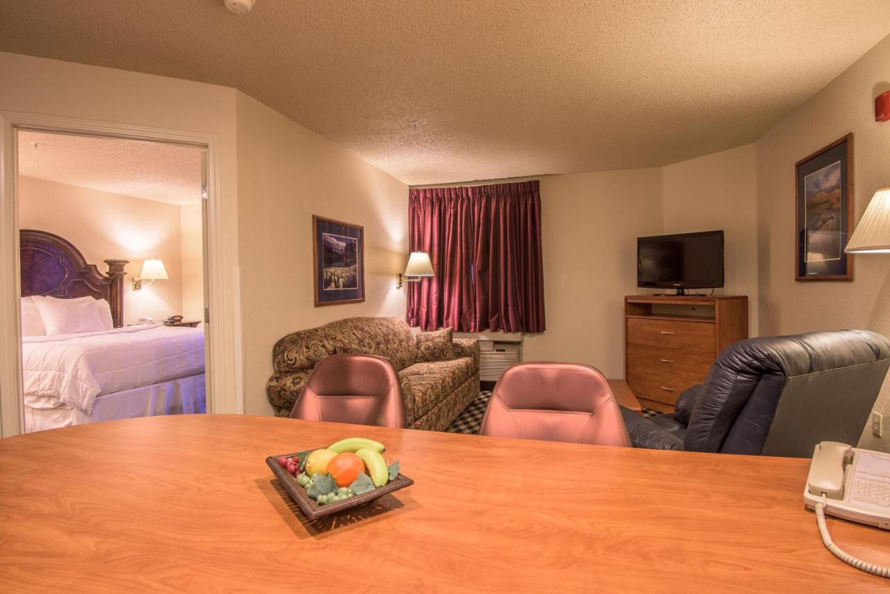 MCM Eleganté Suites