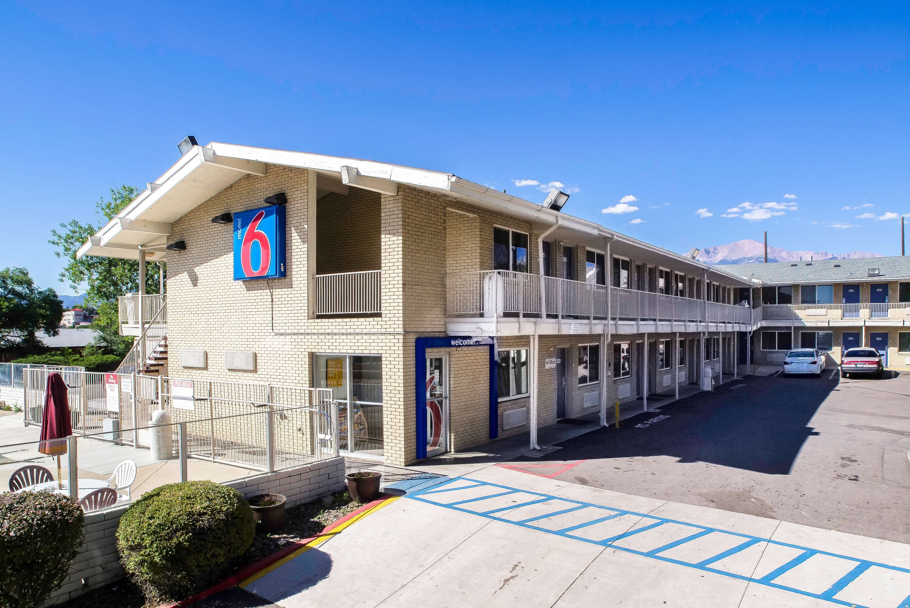 Park Inn by Radisson Colorado Springs