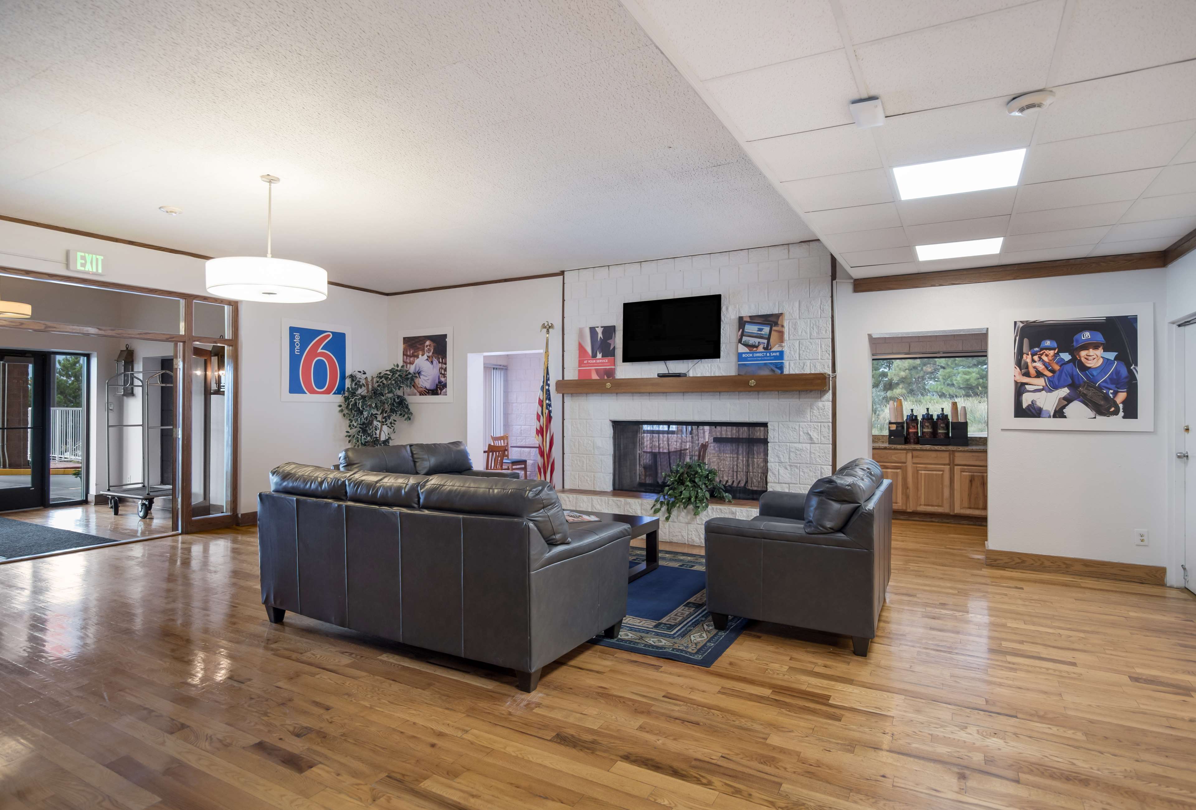 Howard Johnson Colorado Springs
