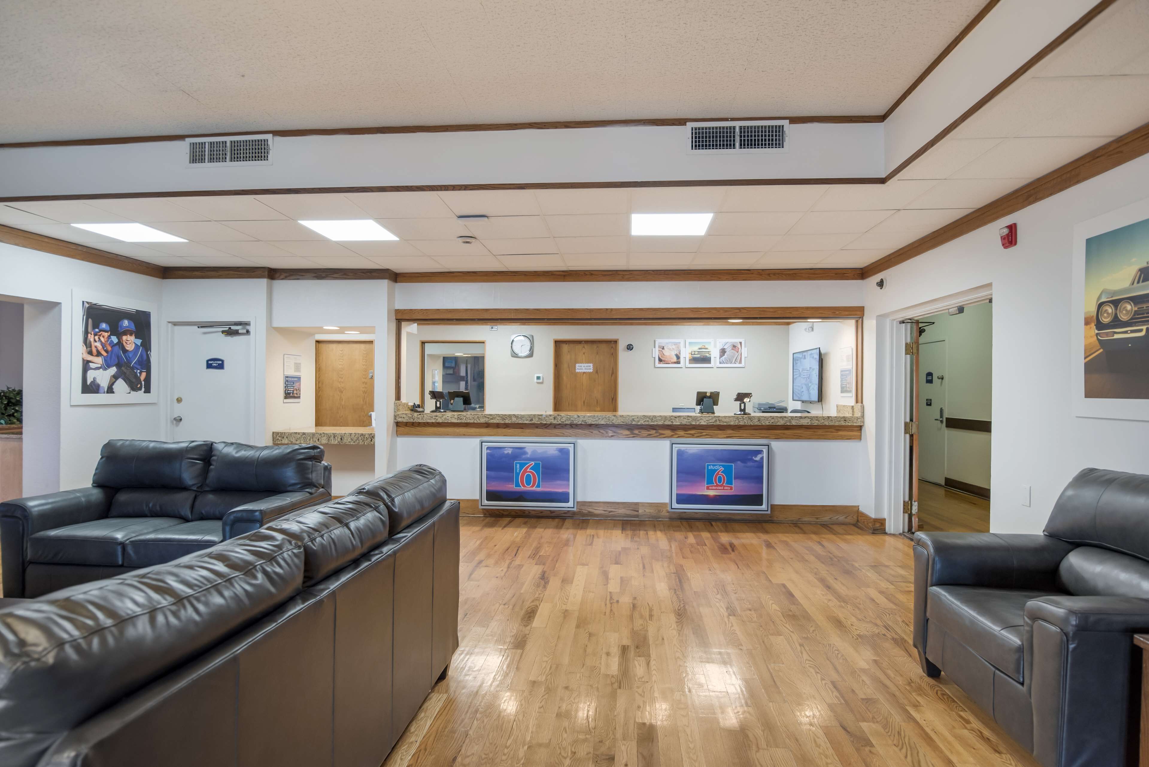 Howard Johnson Colorado Springs