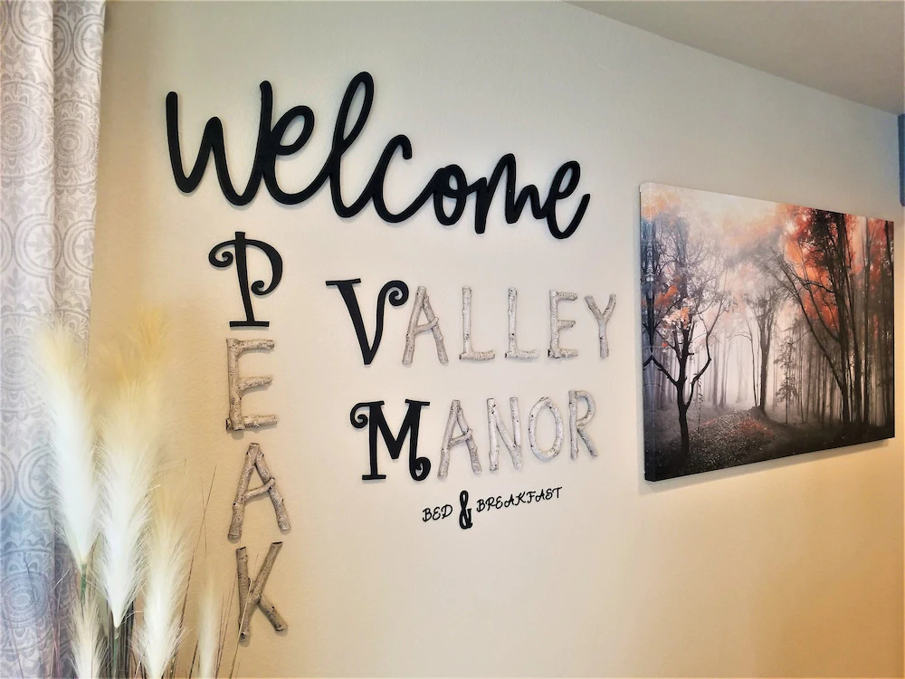 Peak Valley Manor, a Premier Bed & Breakfast