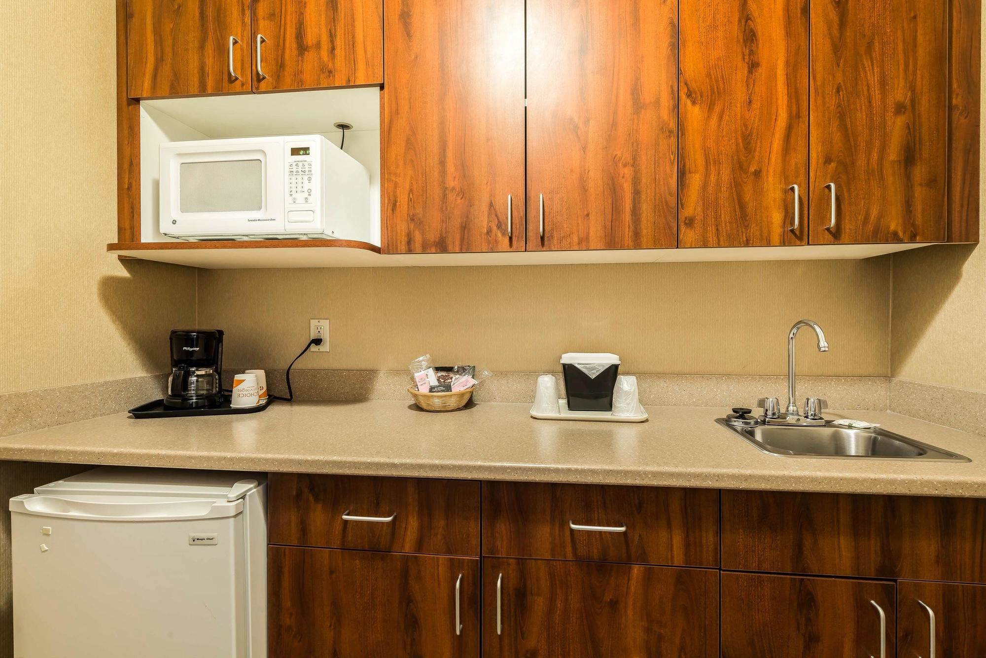Quality Suites Downtown