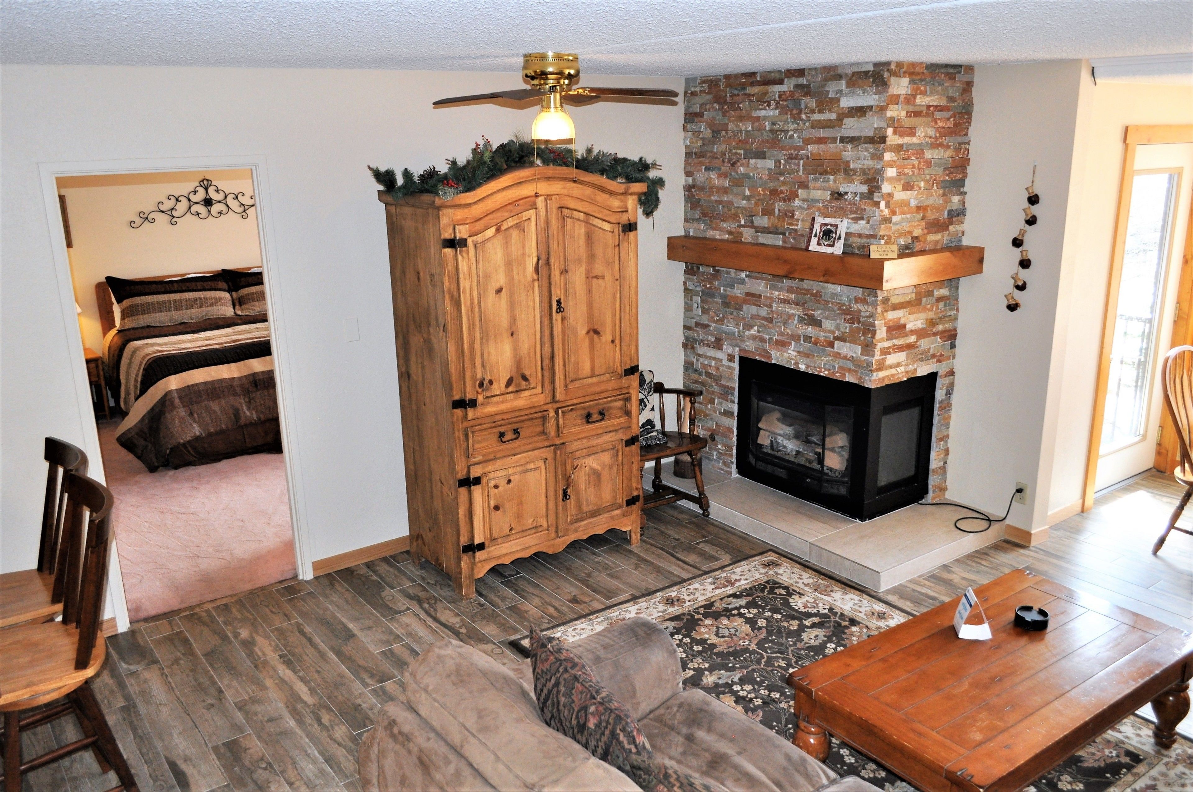 Summit 2 Br condo by RedAwning
