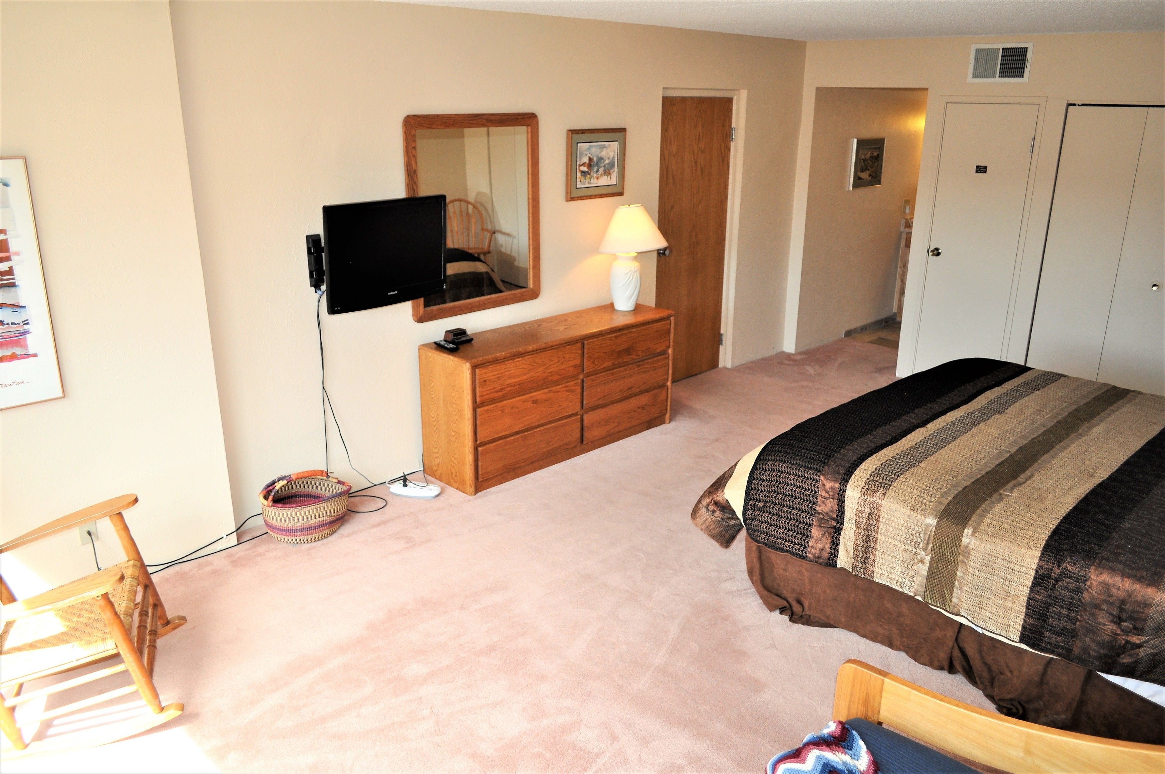 Summit 2 Br condo by RedAwning