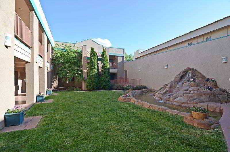 Best Western Turquoise Inn & Suites