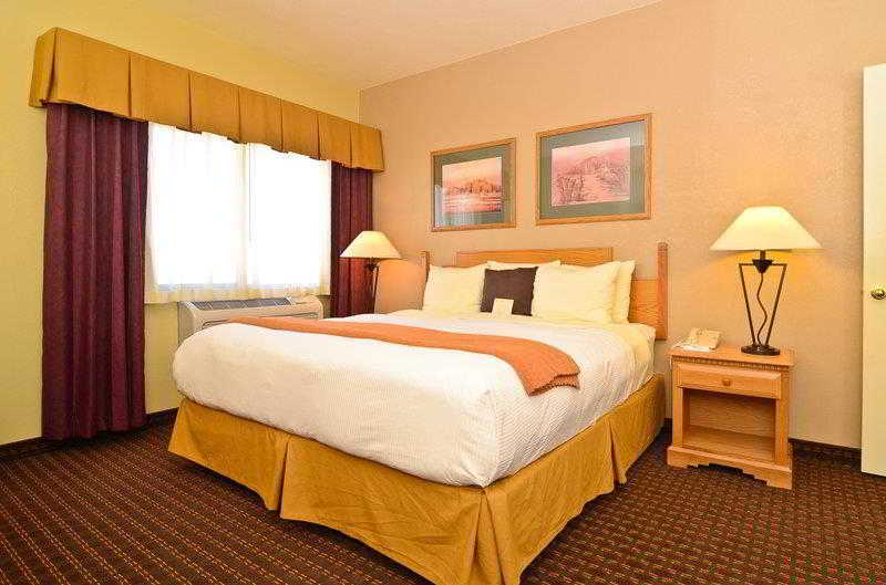 Best Western Turquoise Inn & Suites