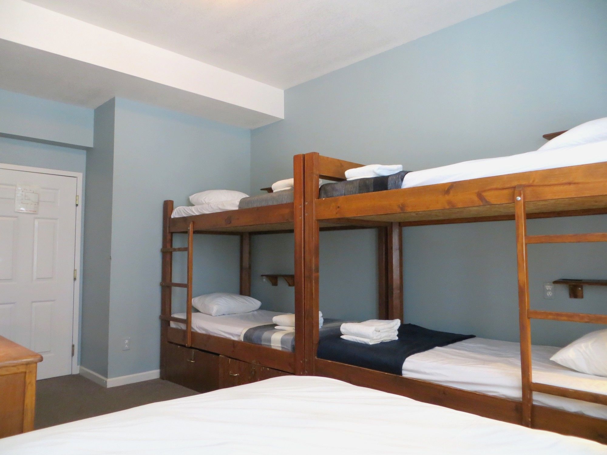 Crested Butte  Int'l Lodge & Hostel