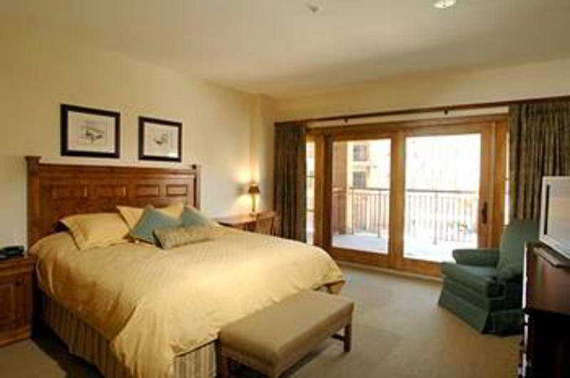 The Lodge at Mountaineer Square