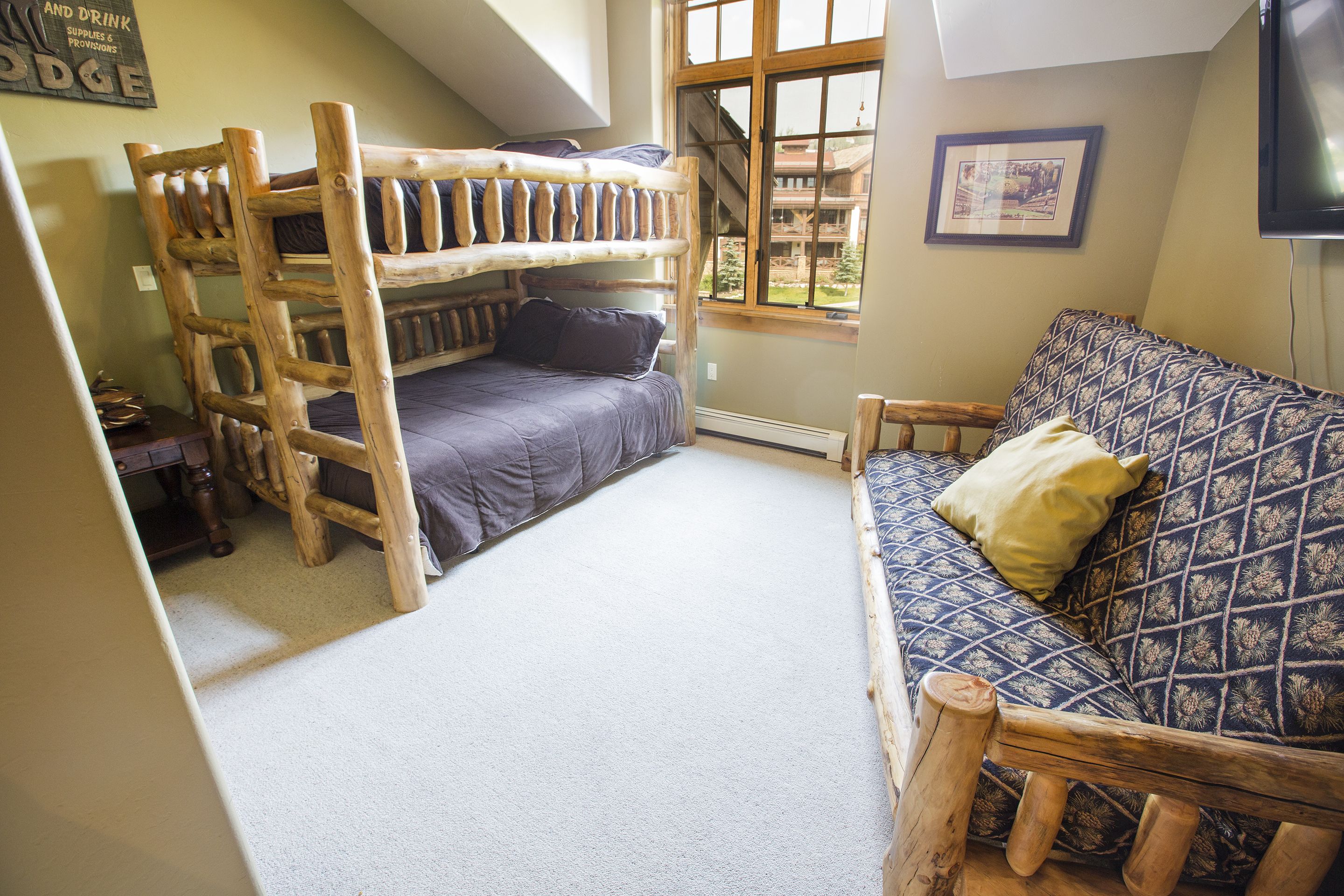 WestWall Lodge