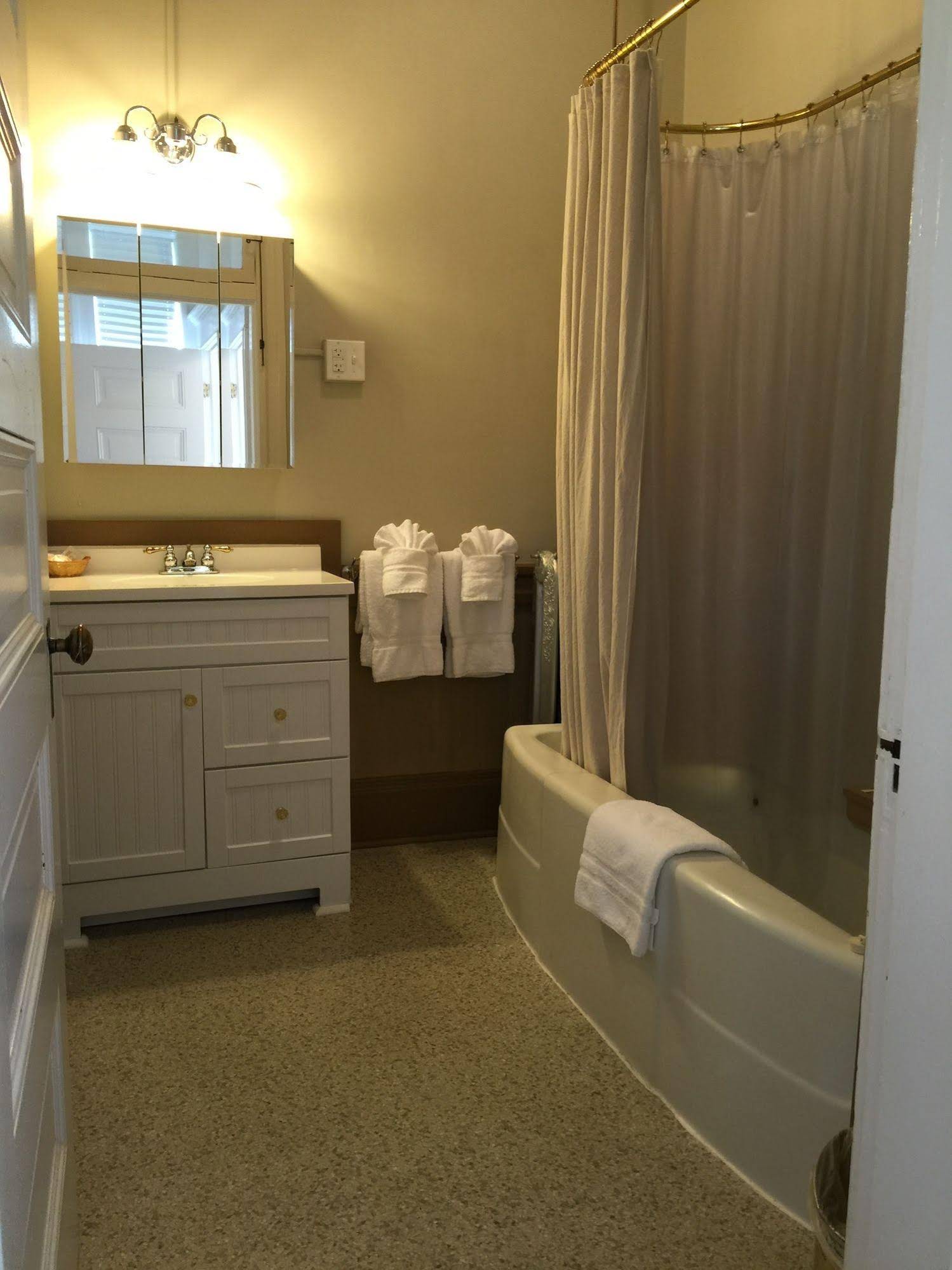 Cripple Creek Hospitality House & Travel Park