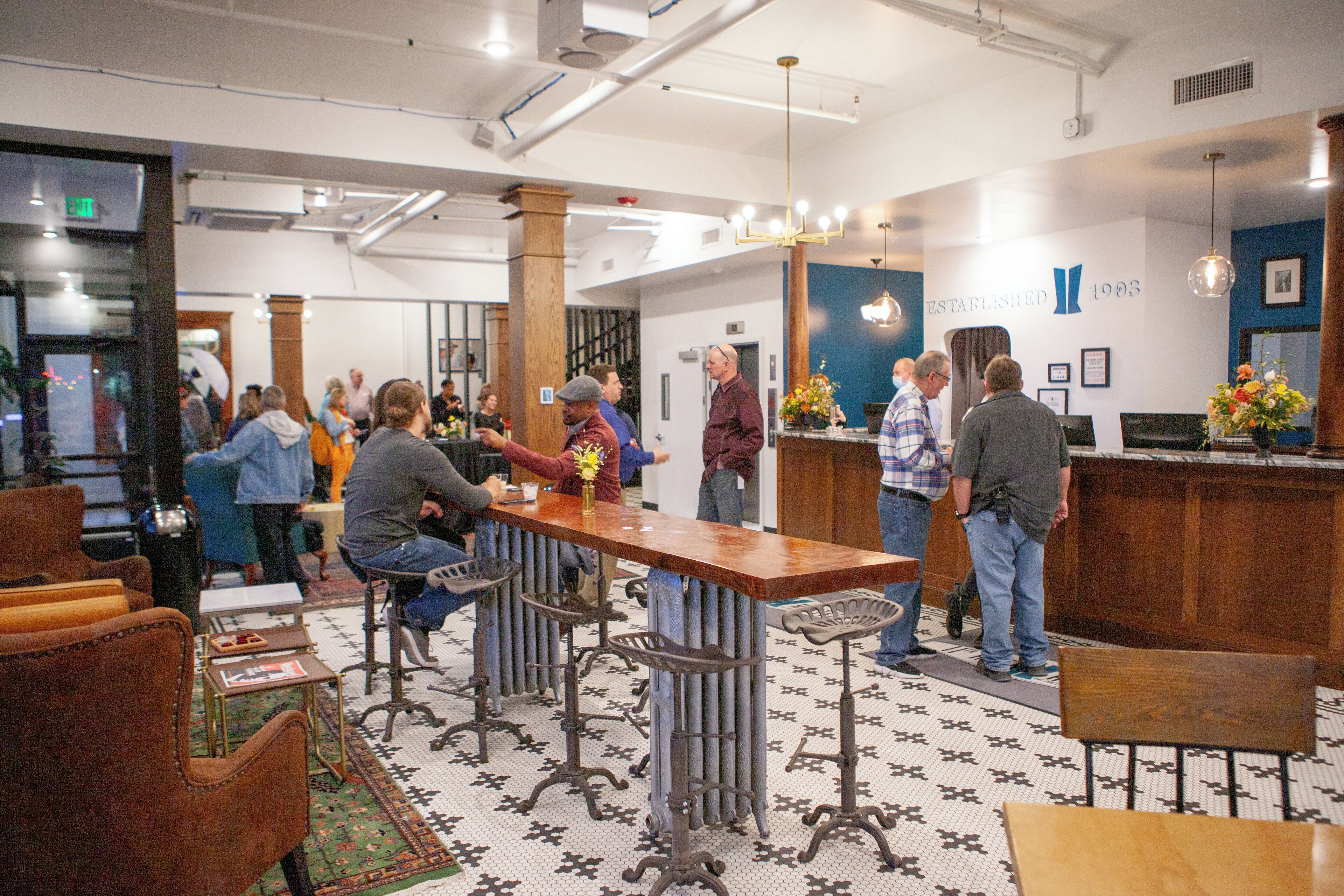 11th Avenue Hotel and Hostel