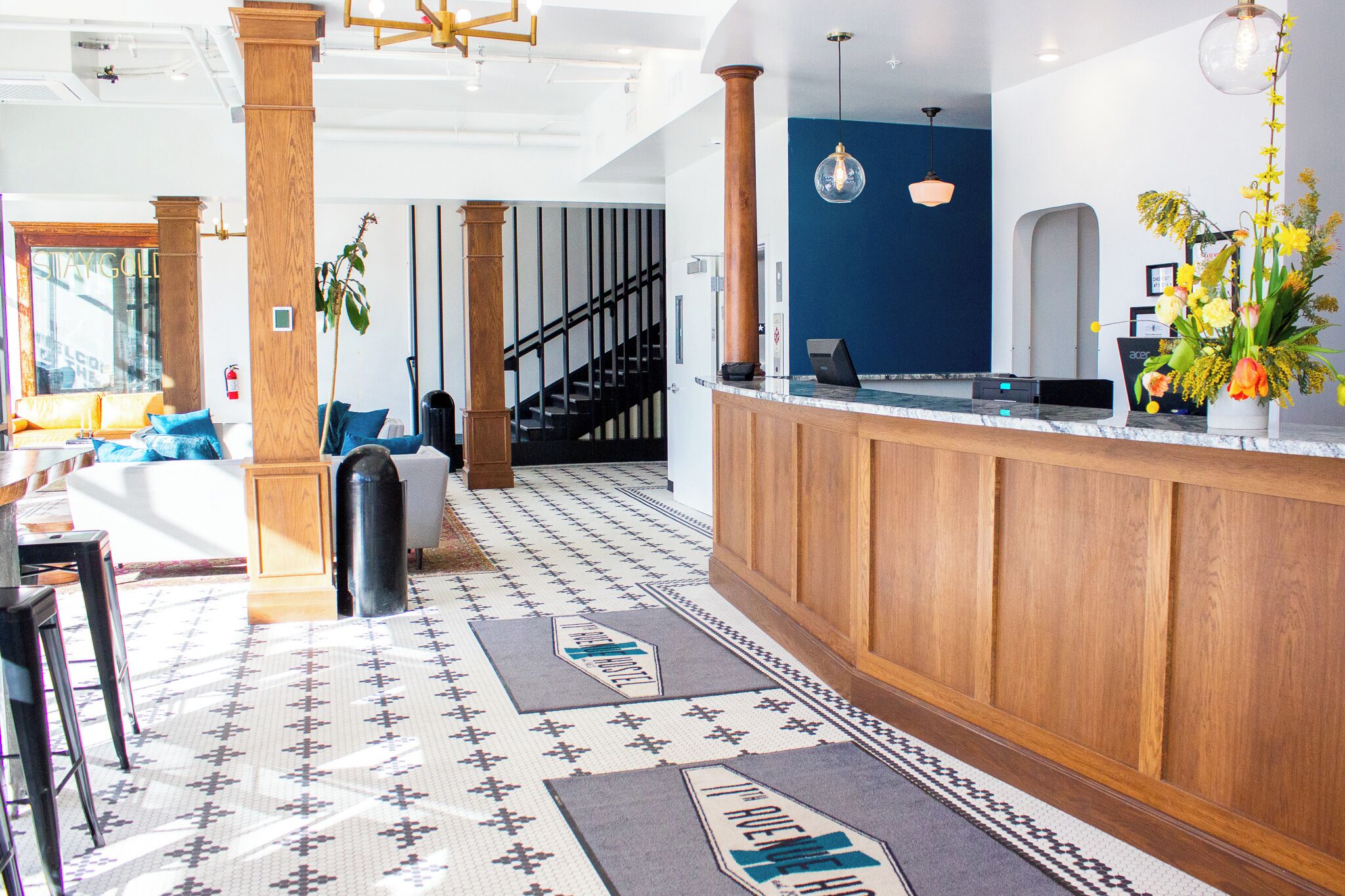 11th Avenue Hotel and Hostel