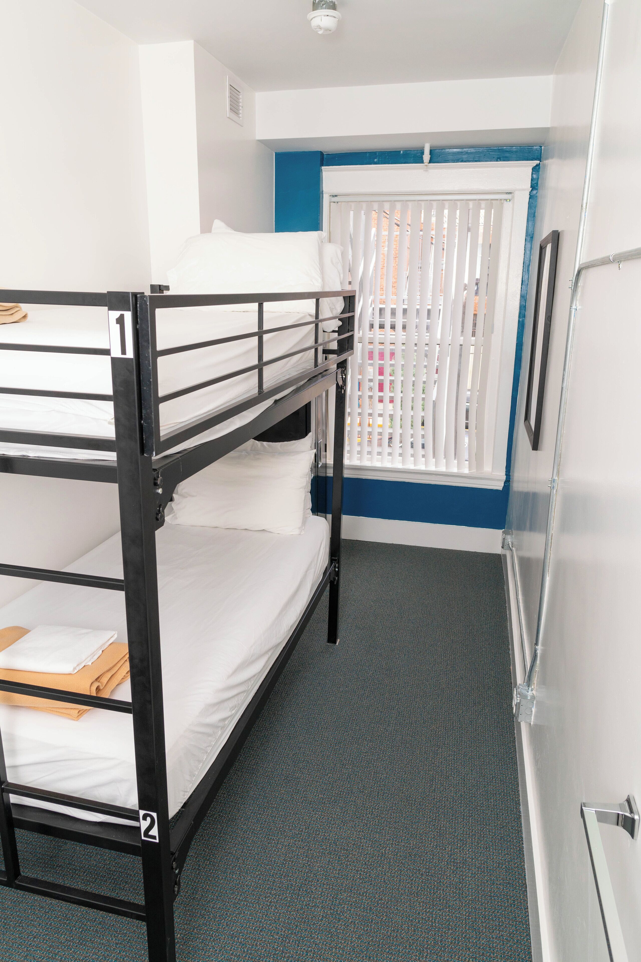 11th Avenue Hotel and Hostel