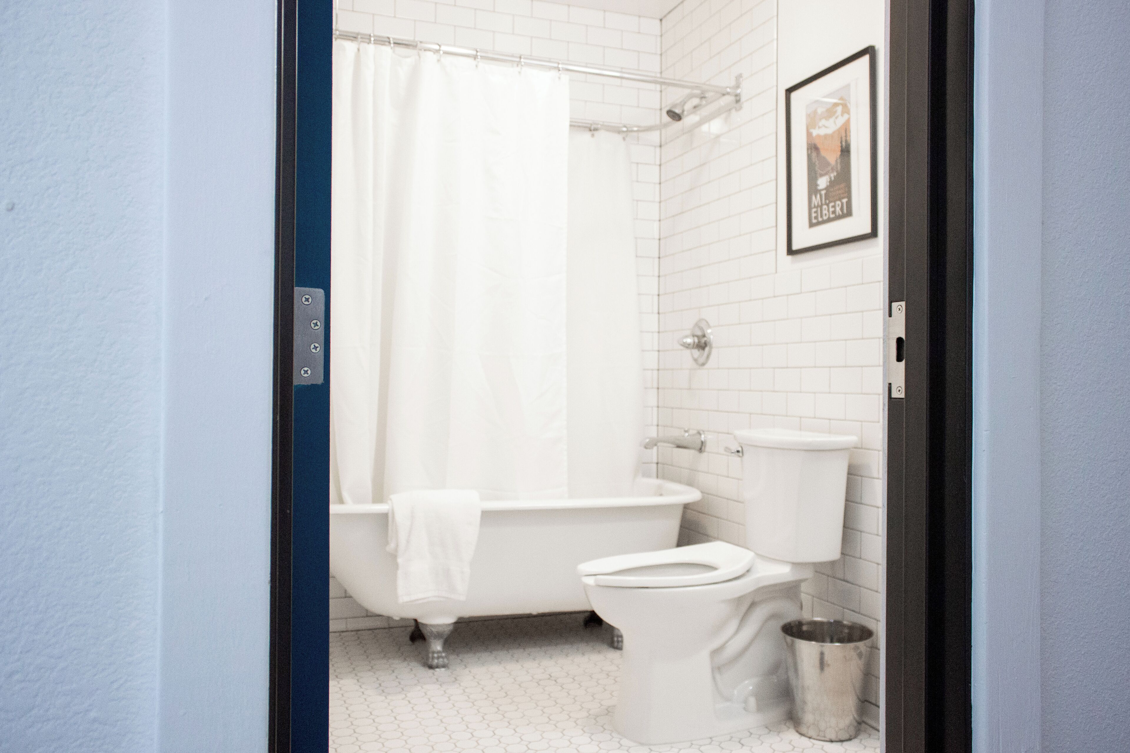 11th Avenue Hotel and Hostel