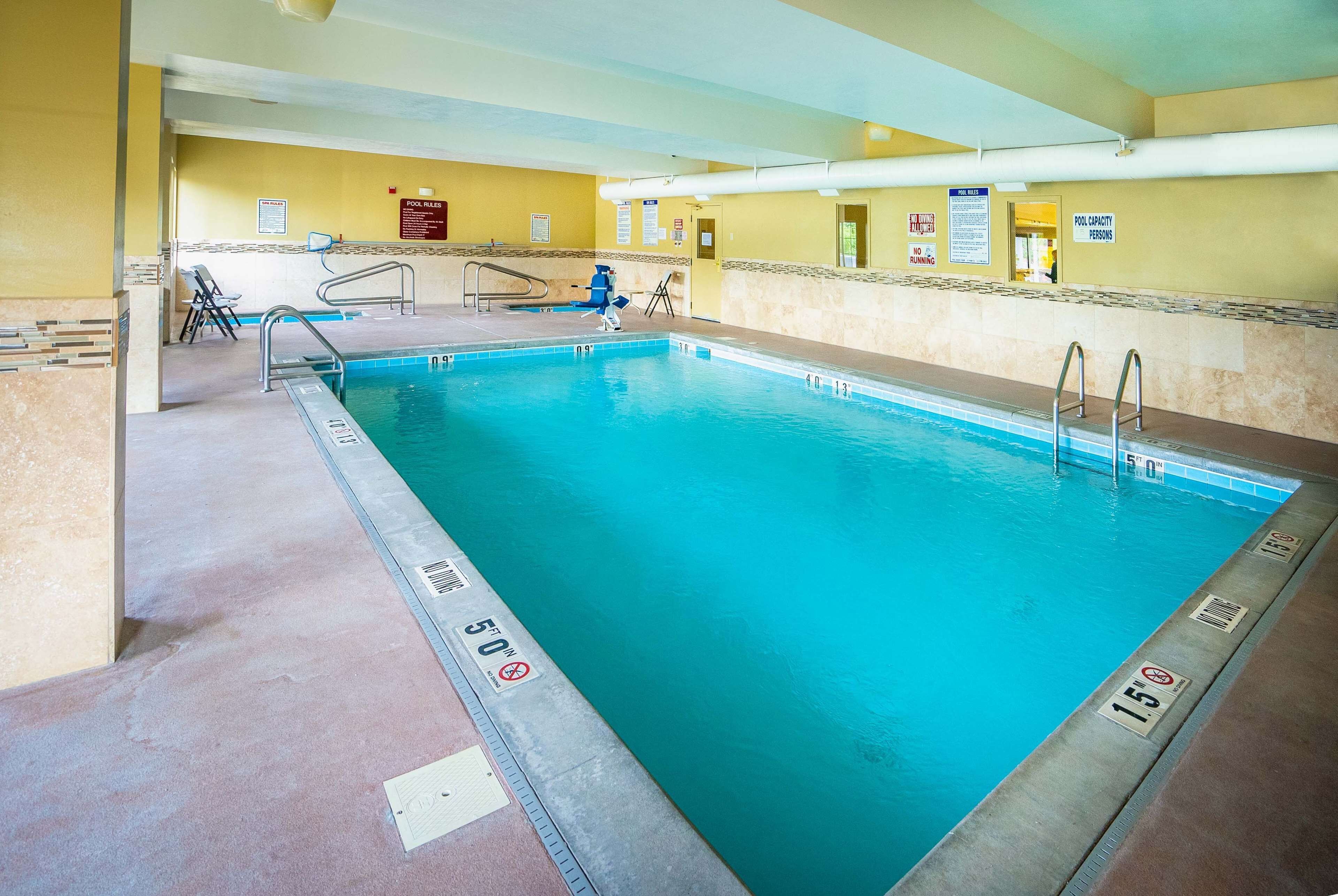 AmericInn by Wyndham Denver Airport