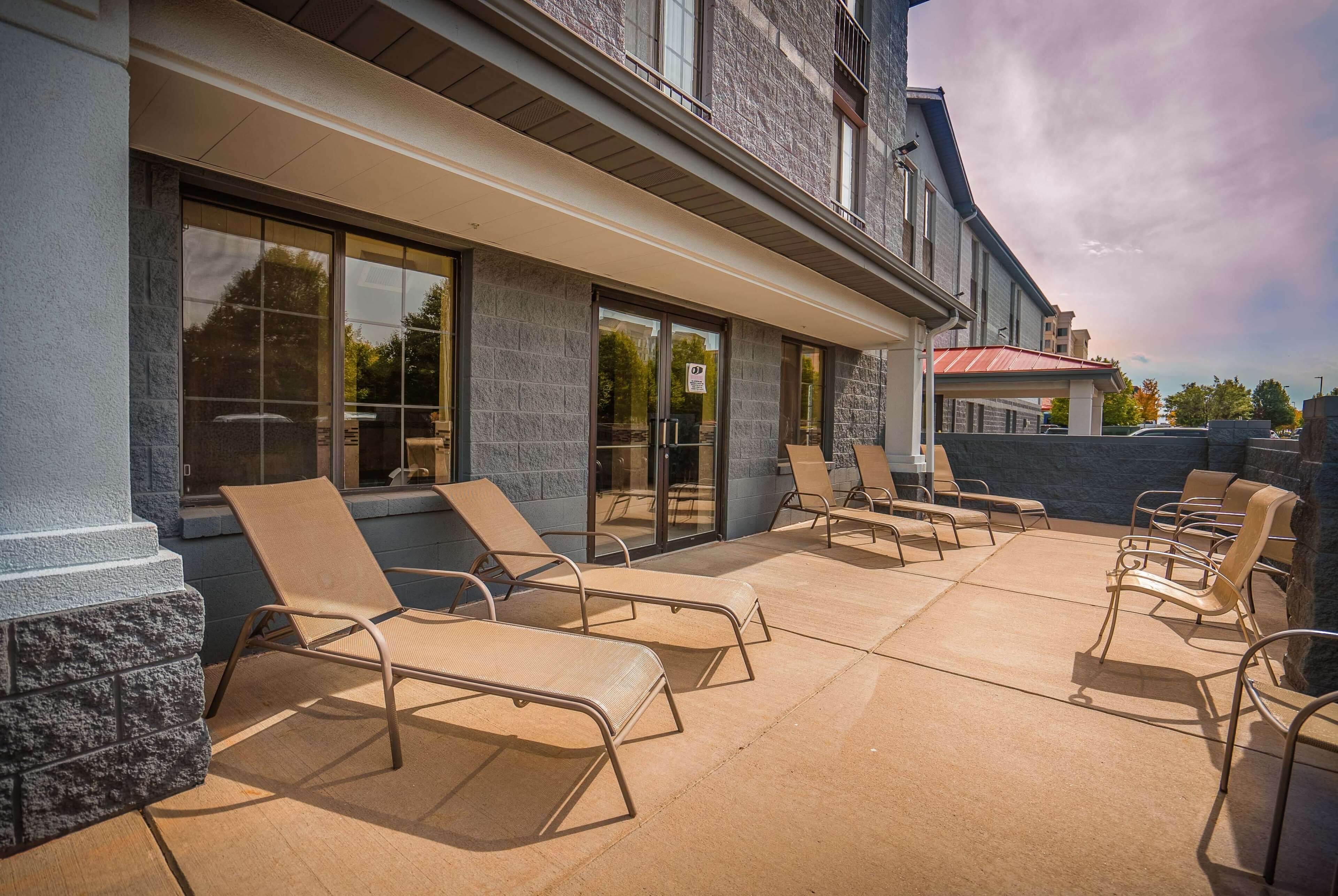 AmericInn by Wyndham Denver Airport