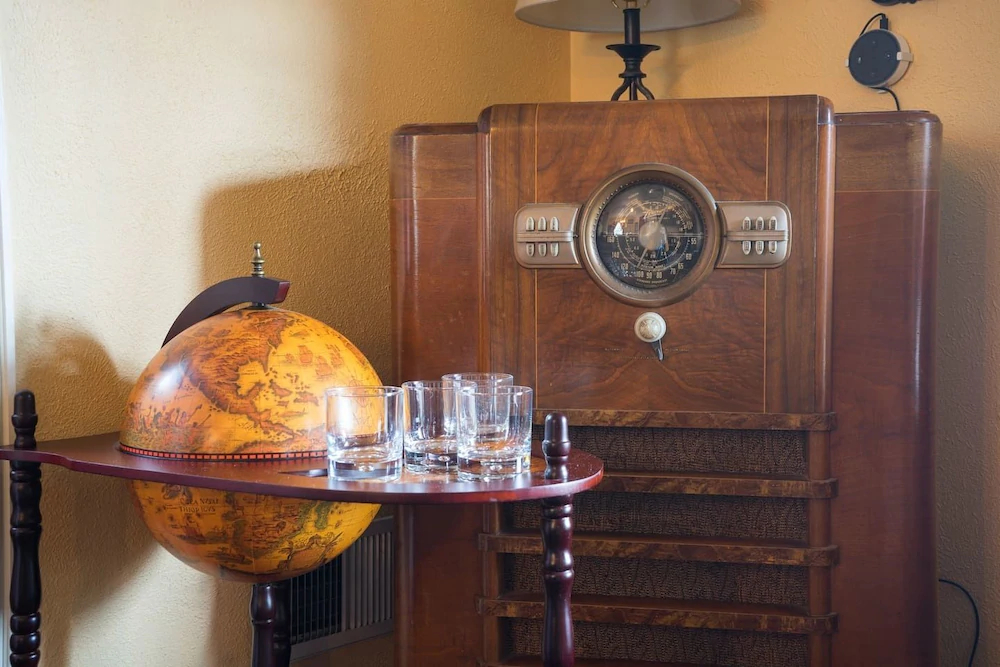Cannabis Castle Historic Home in Baker District