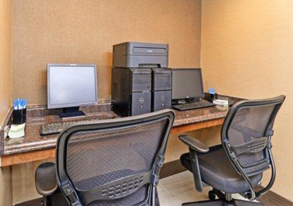 Comfort Inn & Suites Denver Northfield