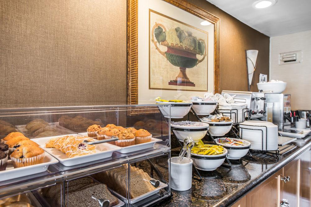 Comfort Inn & Suites Denver Northfield