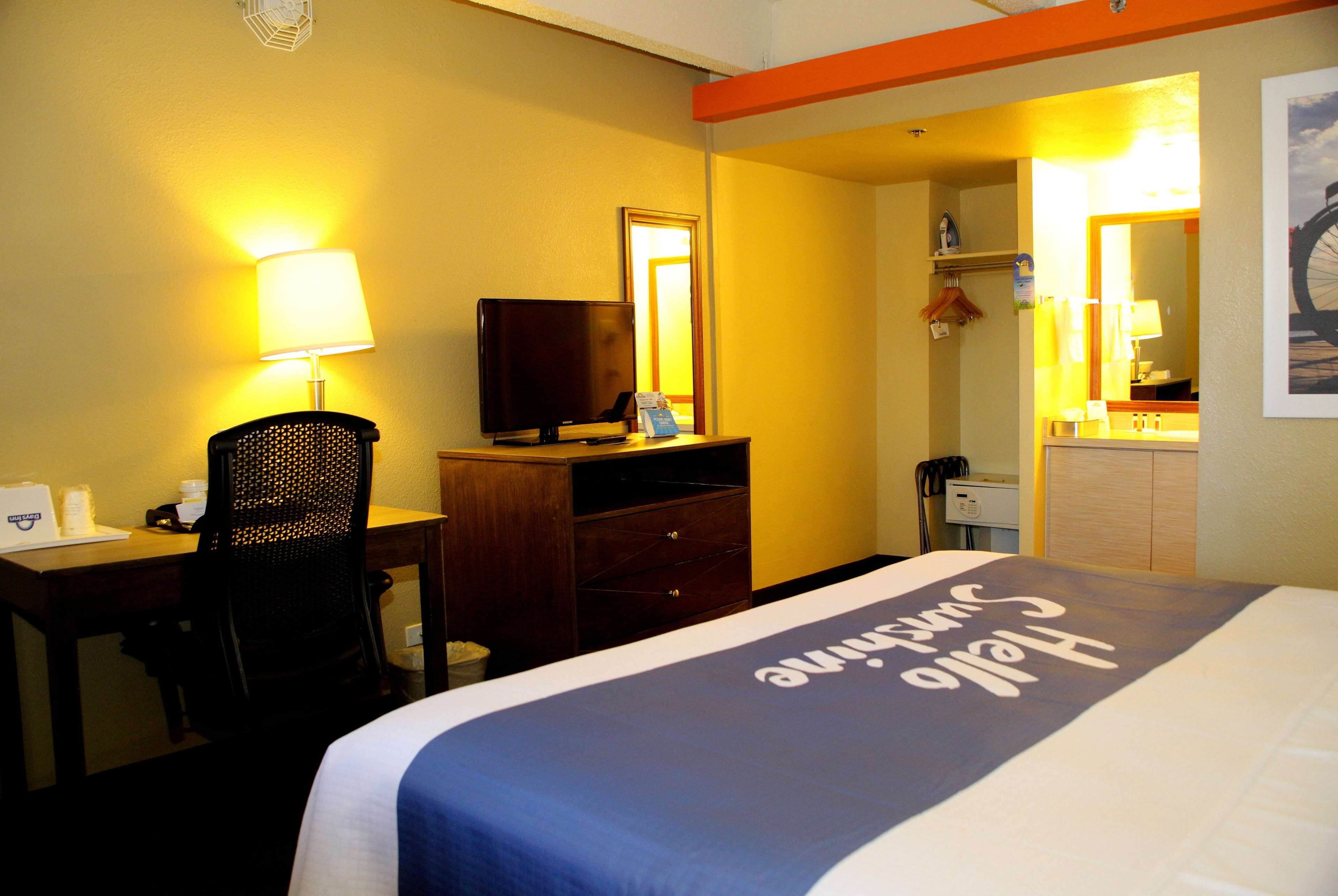 Days Inn by Wyndham Denver Downtown