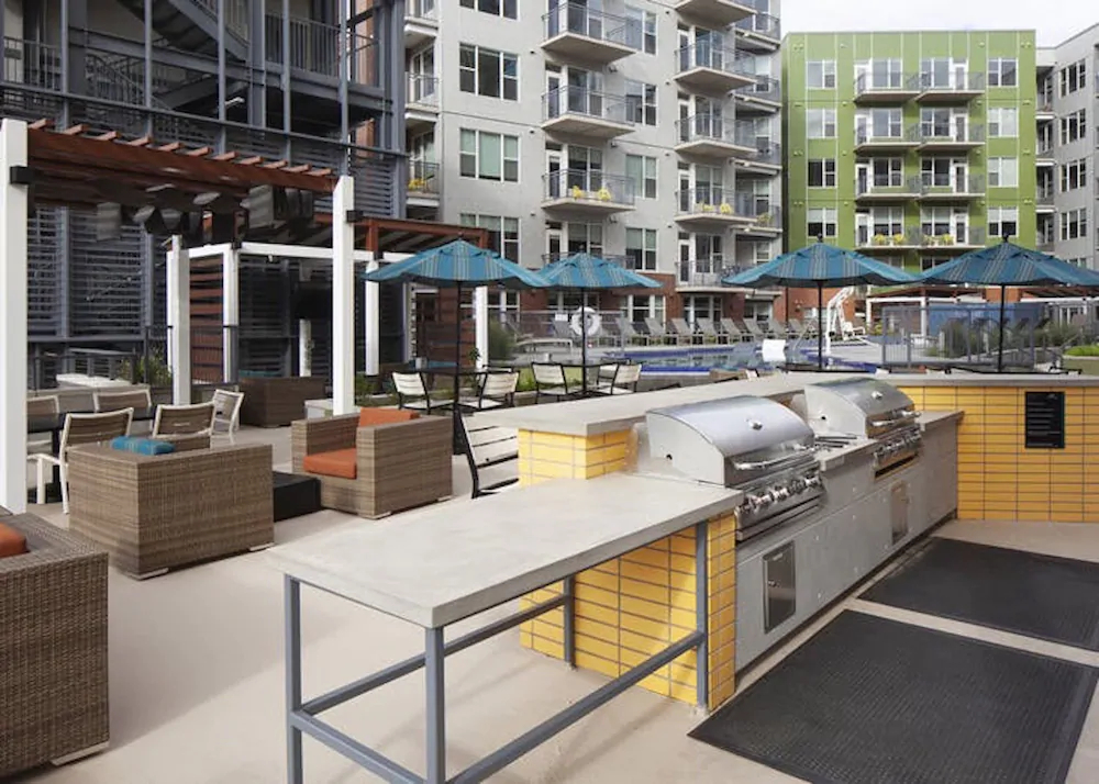 AMLI Riverfront Green by Kasa Denver Union Station Apartments