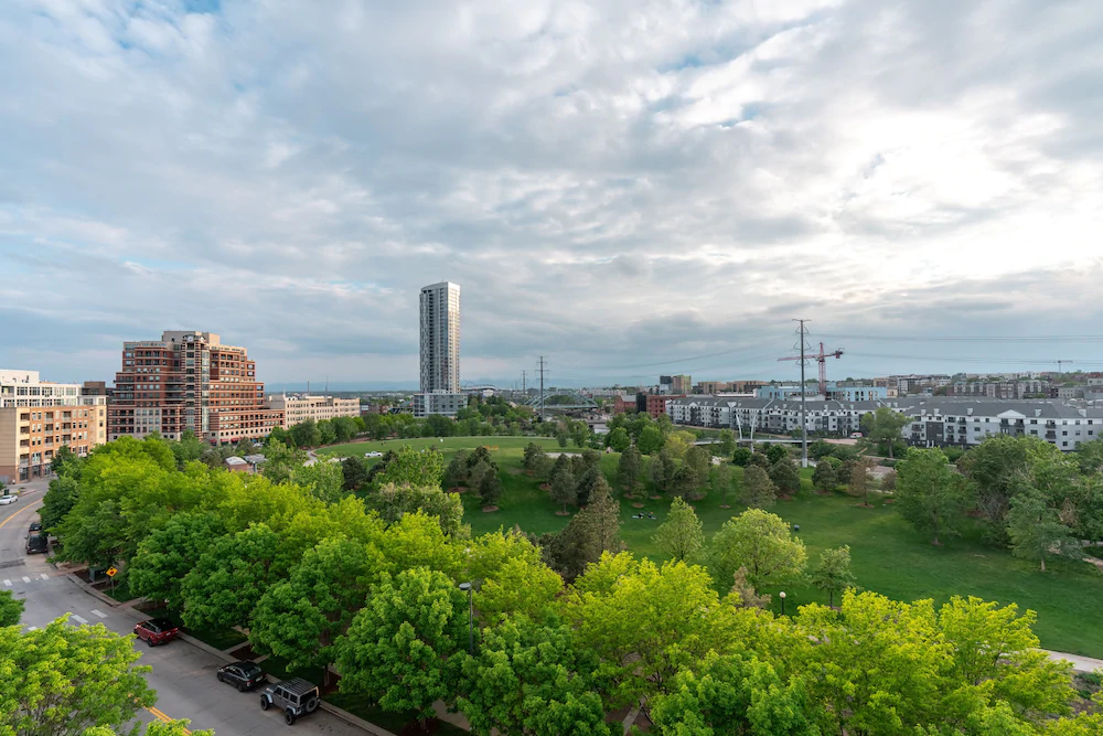 AMLI Riverfront Green by Kasa Denver Union Station Apartments