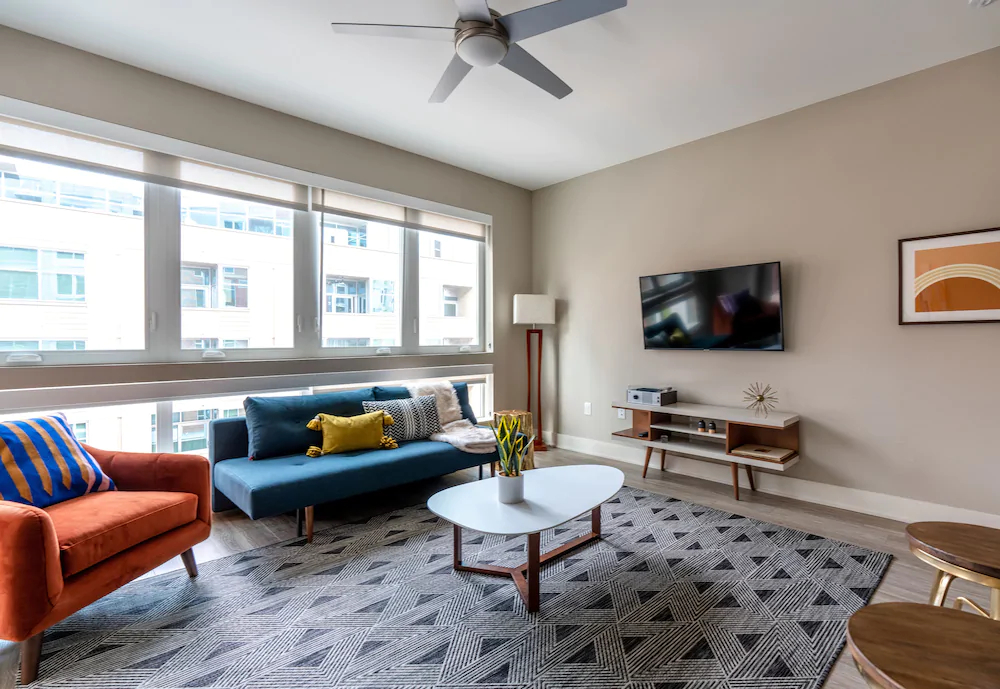 AMLI Riverfront Green by Kasa Denver Union Station Apartments