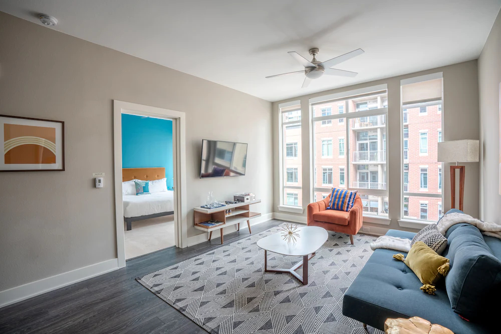 AMLI Riverfront Green by Kasa Denver Union Station Apartments