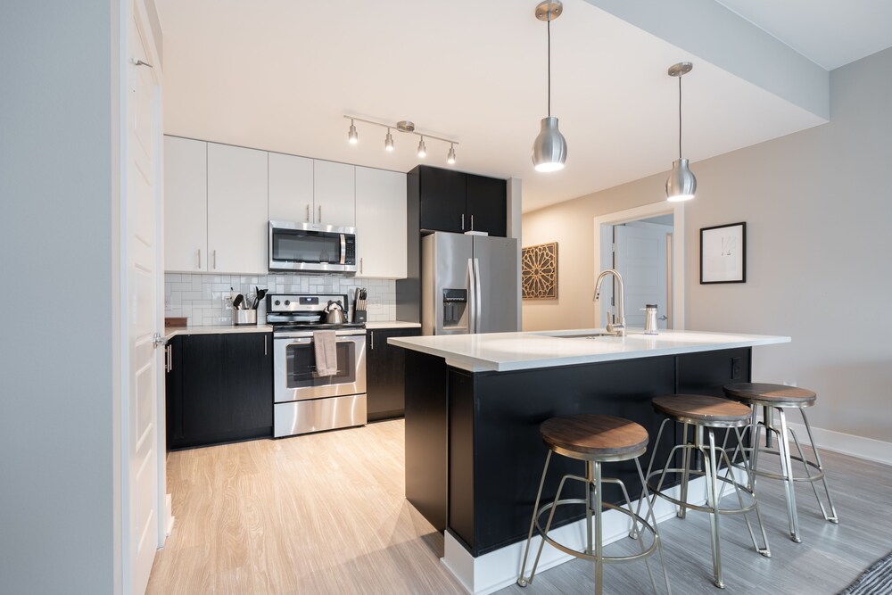 AMLI Riverfront Green by Kasa Denver Union Station Apartments