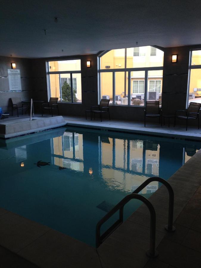 Holiday Inn Express & Suites Denver East-Peoria Street