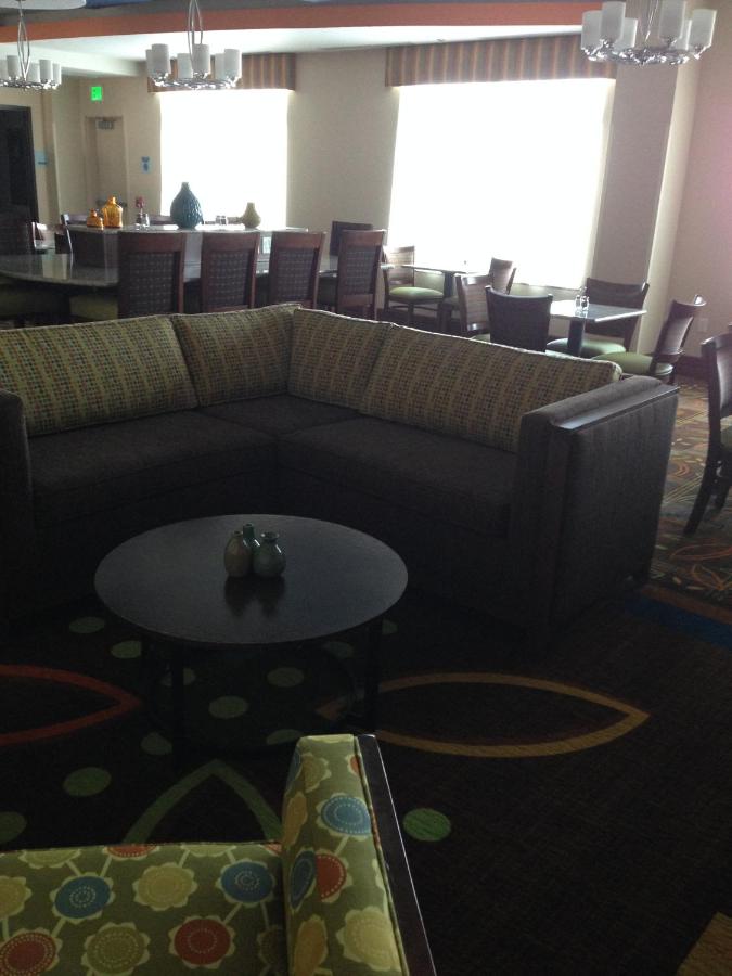 Holiday Inn Express & Suites Denver East-Peoria Street