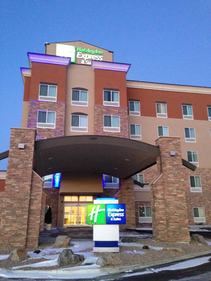 Holiday Inn Express & Suites Denver East-Peoria Street