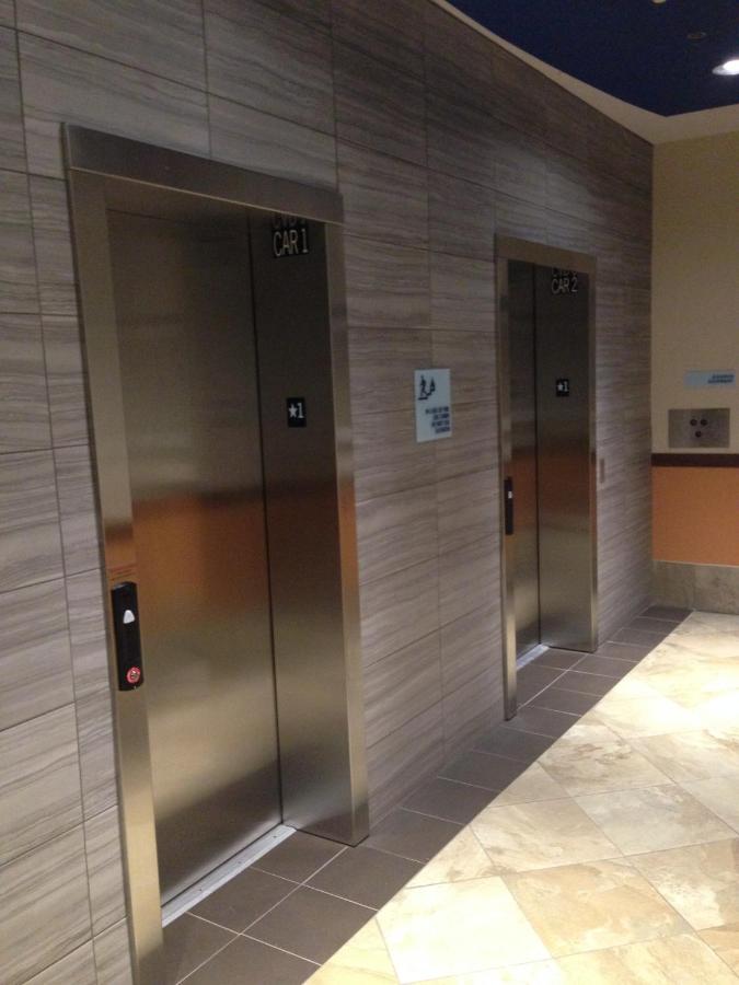 Holiday Inn Express & Suites Denver East-Peoria Street