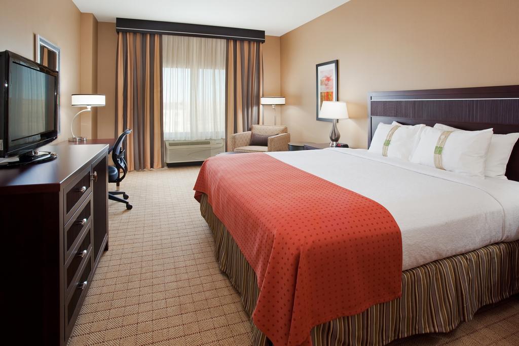 Holiday Inn Express Hotel & Suites Denver Airport
