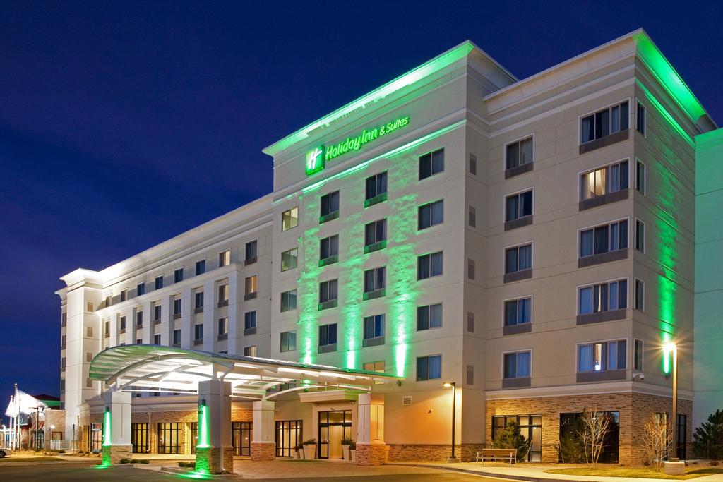 Holiday Inn Express Hotel & Suites Denver Airport