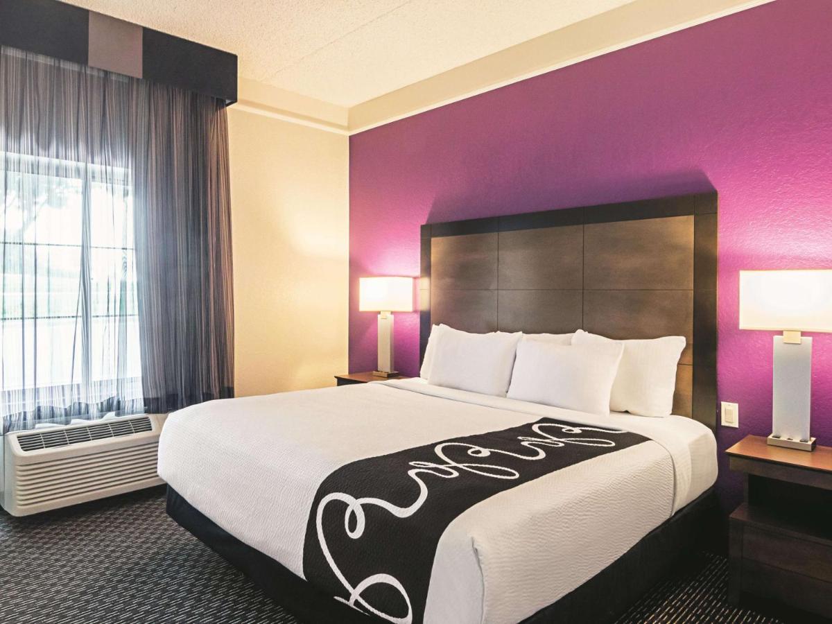 La Quinta Inn & Suites by Wyndham Denver Airport DIA