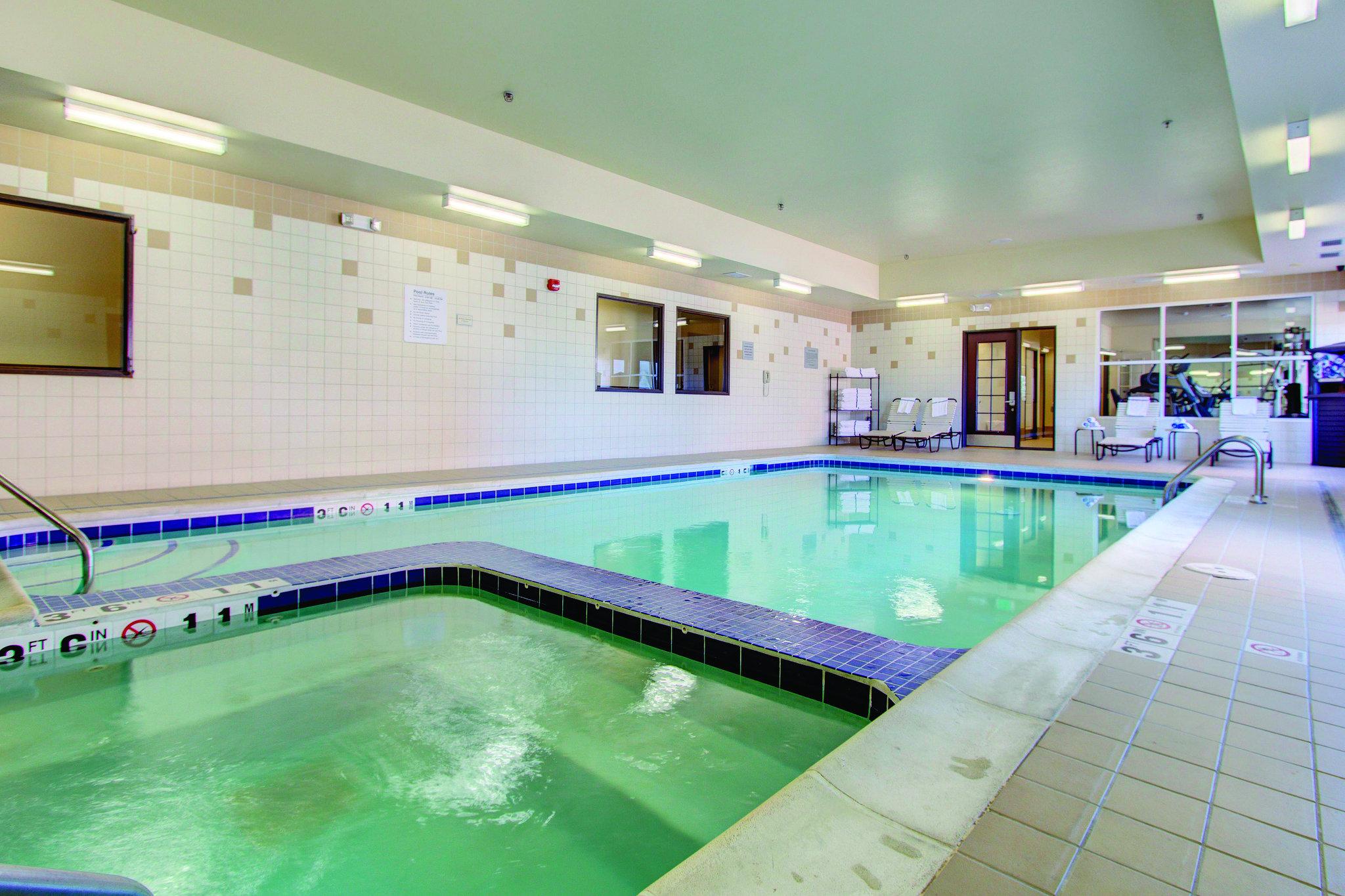 La Quinta Inn & Suites by Wyndham Denver Gateway Park
