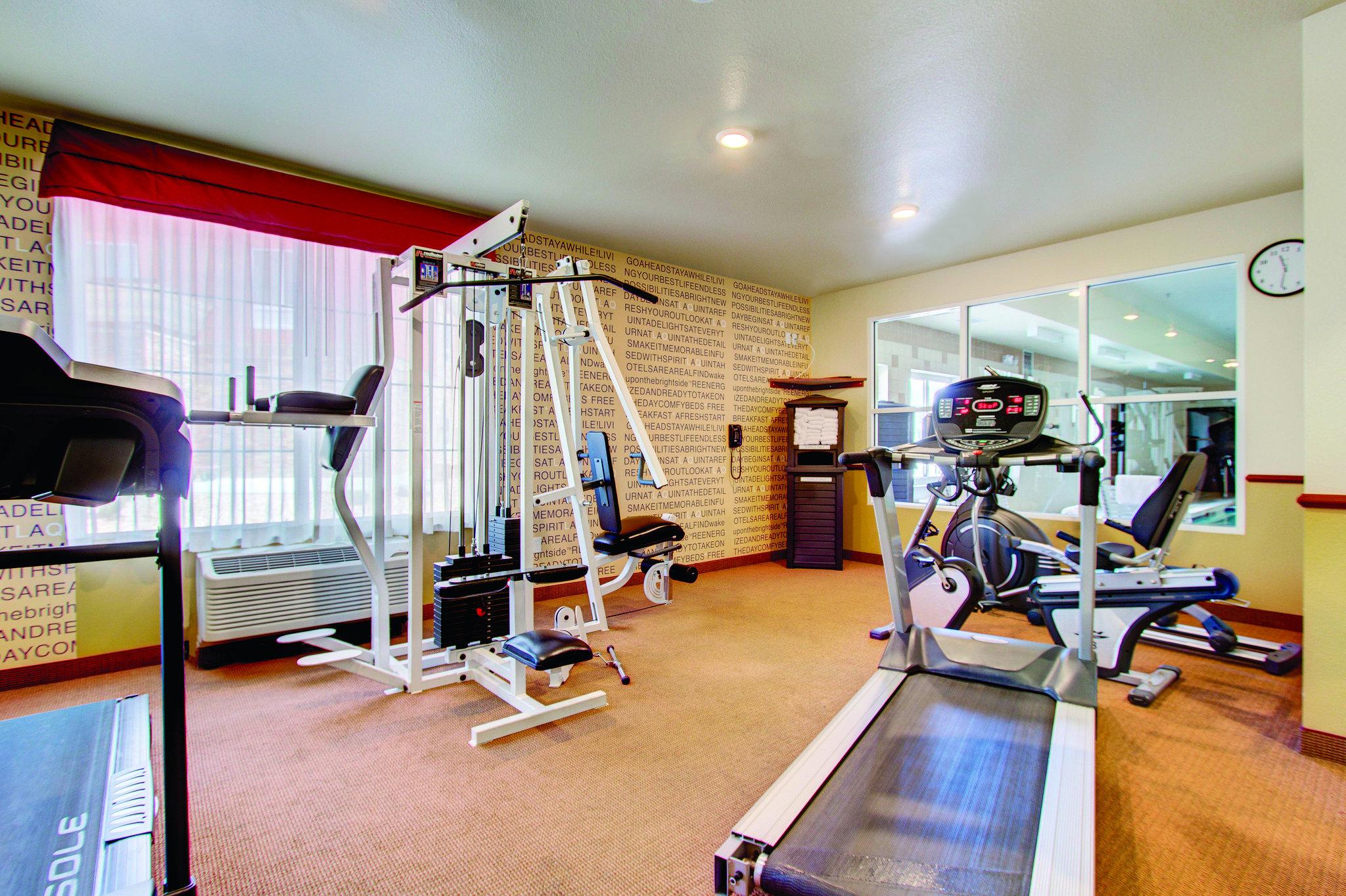 La Quinta Inn & Suites by Wyndham Denver Gateway Park