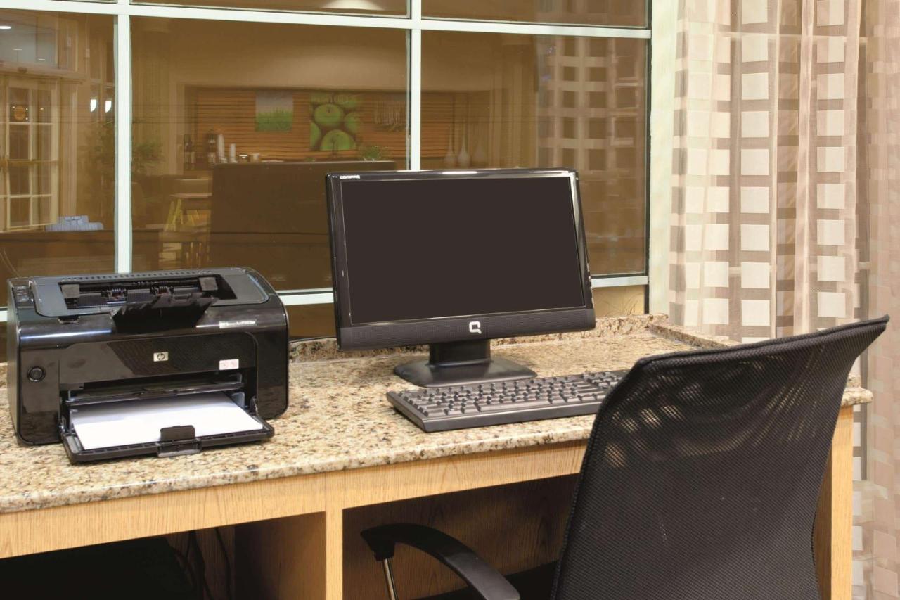 La Quinta Inn & Suites by Wyndham Denver Southwest Lakewood