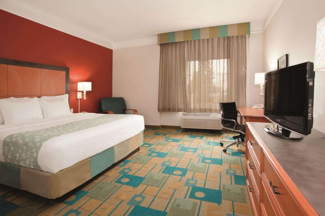 La Quinta Inn & Suites by Wyndham Denver Southwest Lakewood
