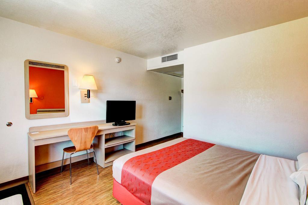 Motel 6 Denver Airport