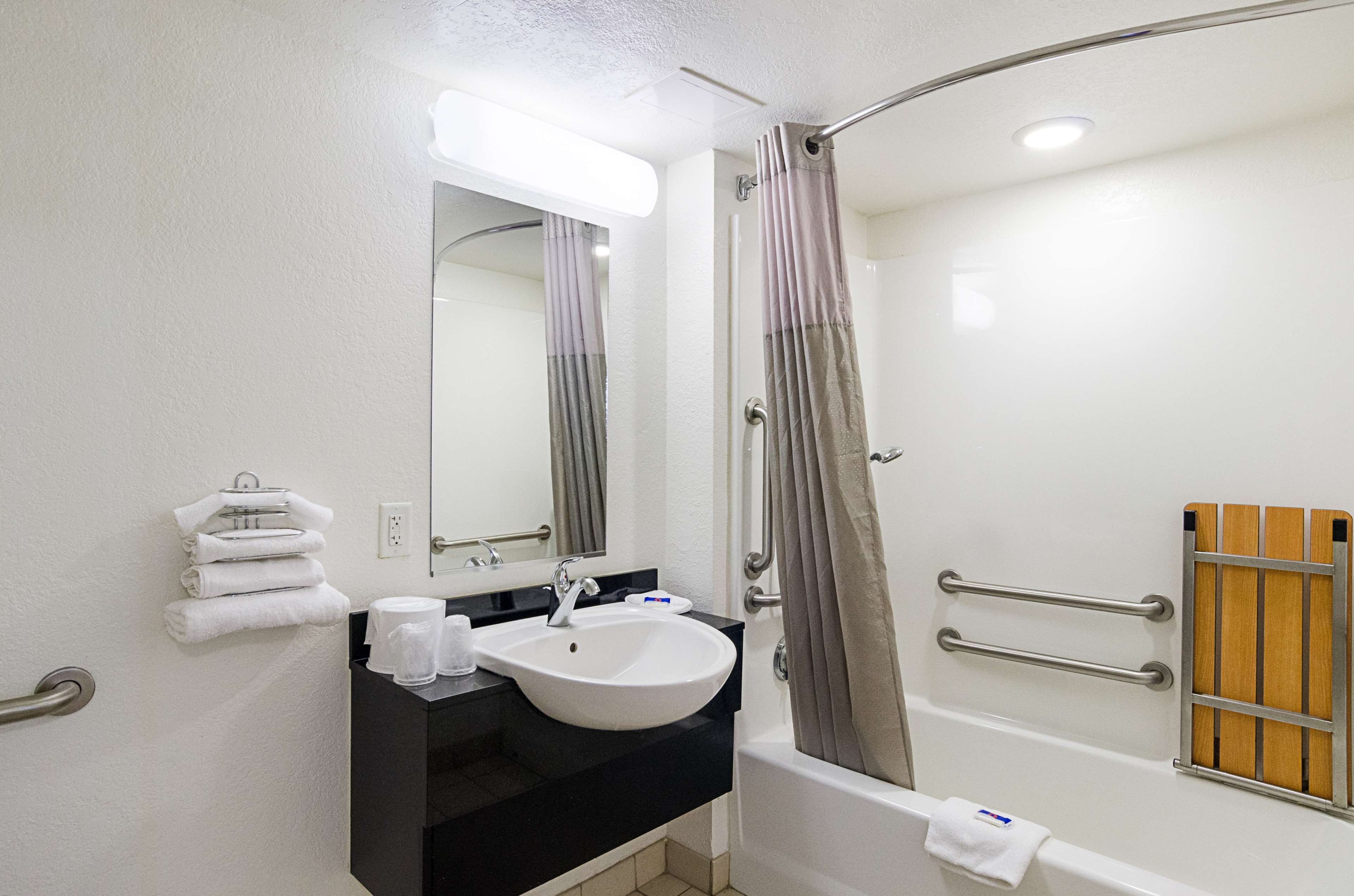 Motel 6 Denver Central - Federal Boulevard