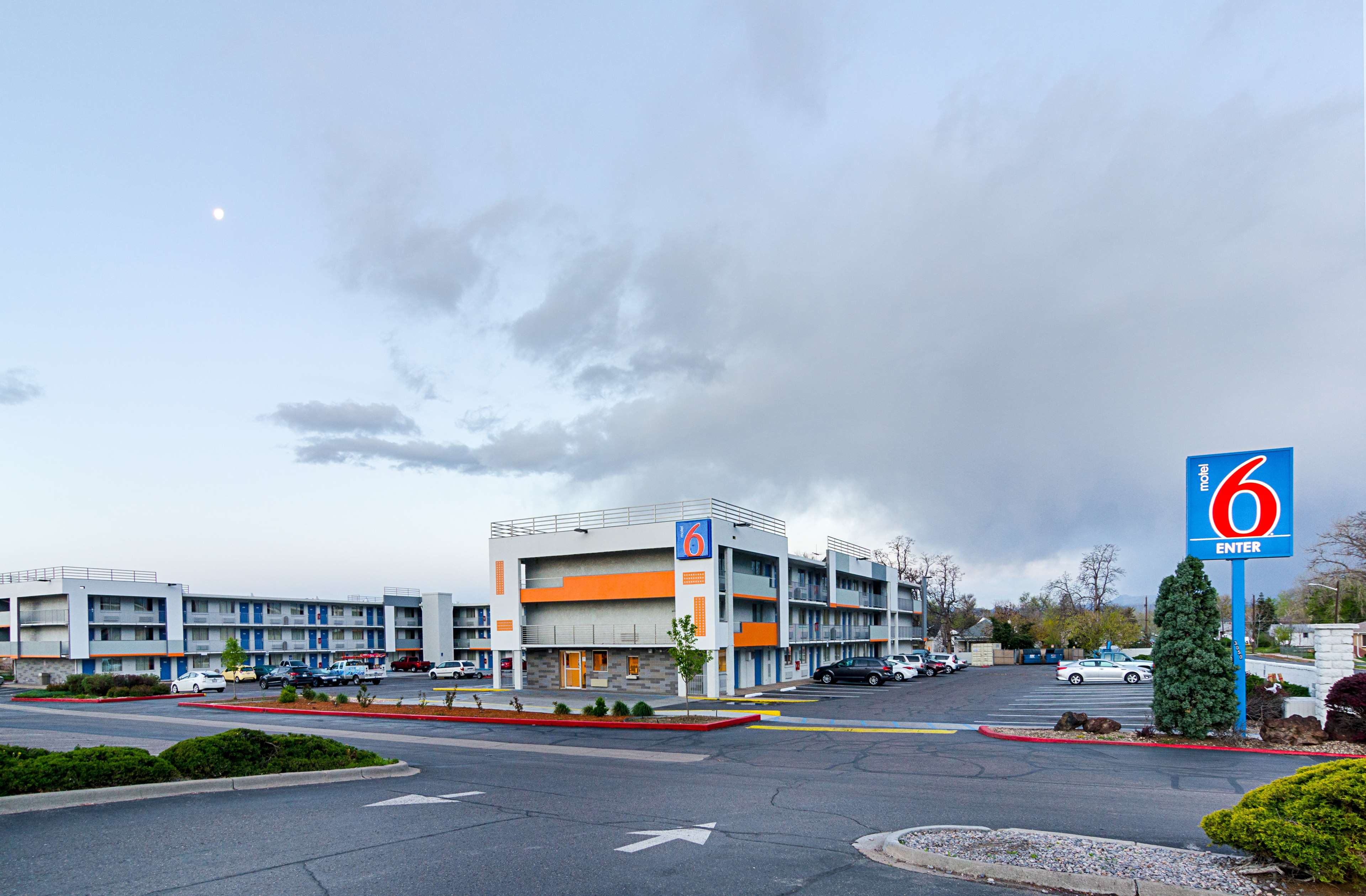 Motel 6 Denver Central - Federal Boulevard